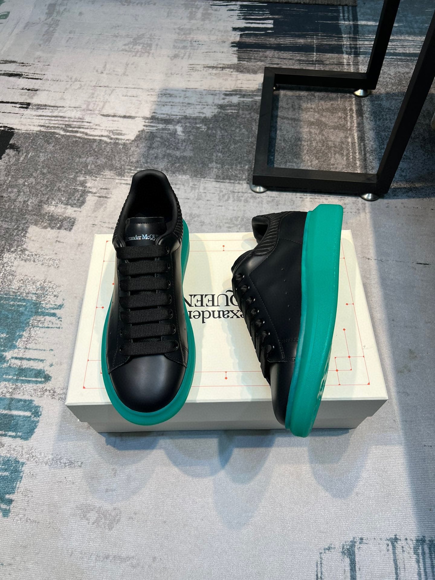 Alexander Mcqueen -033shores