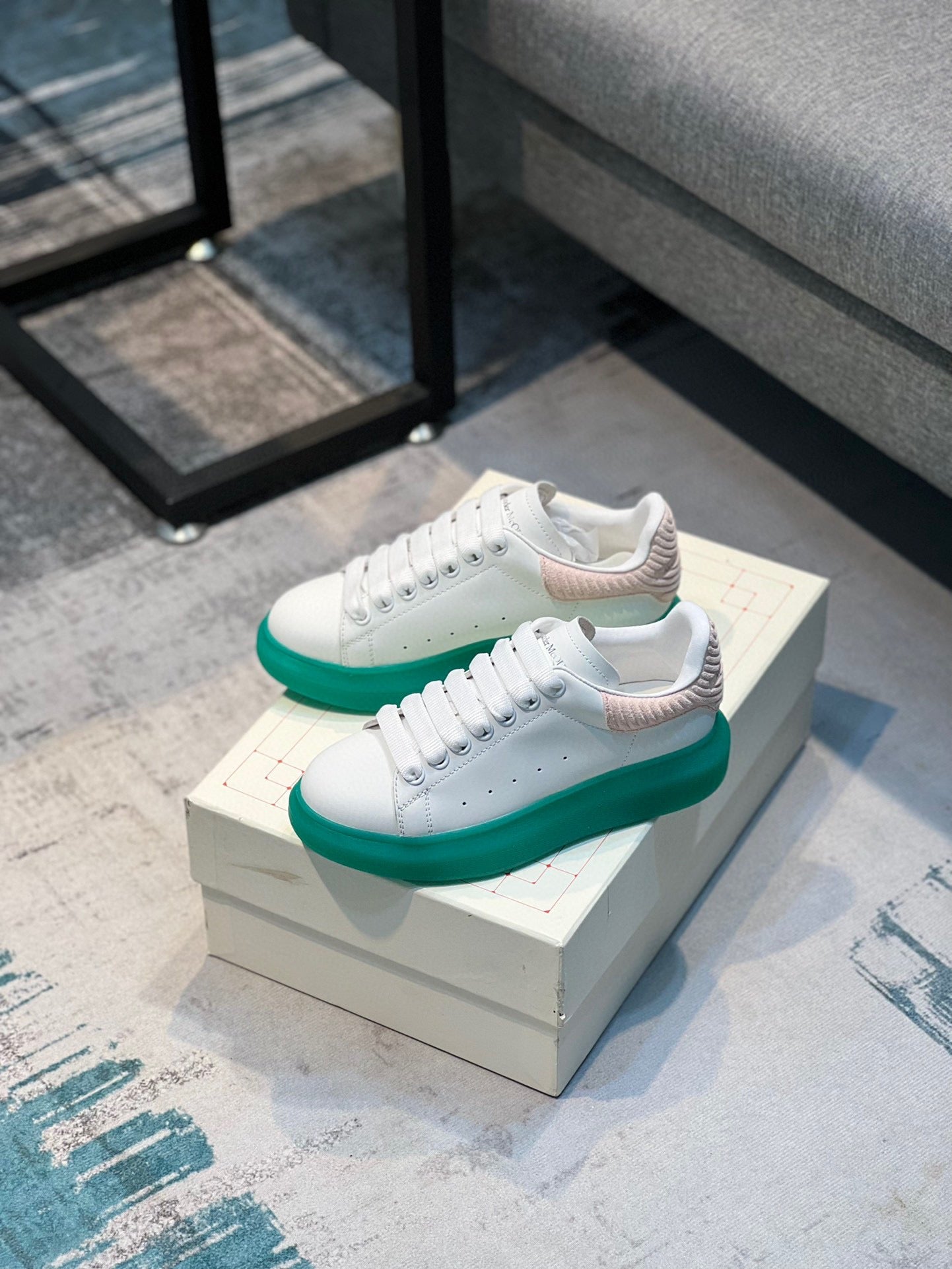 Alexander Mcqueen -035shores