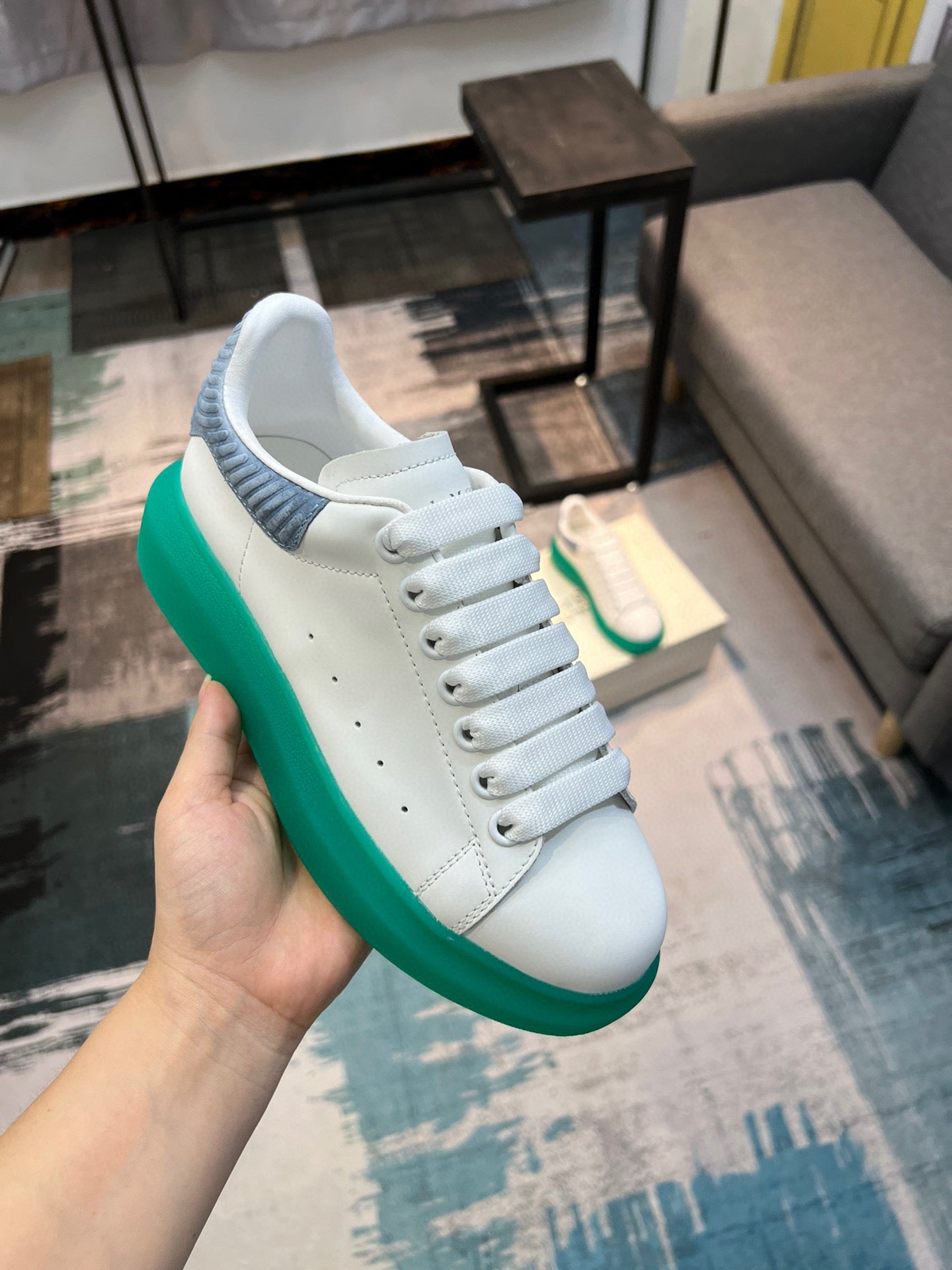 Alexander Mcqueen -036shores