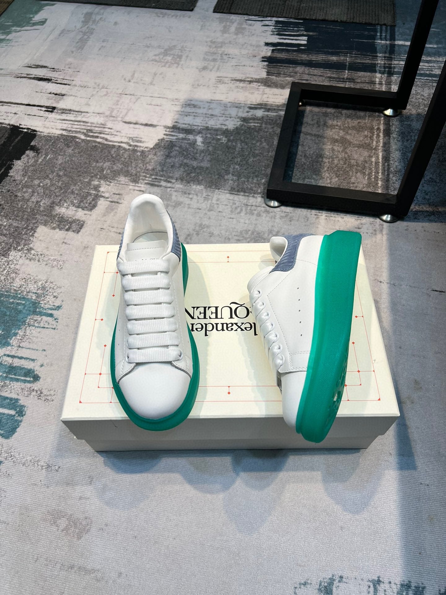 Alexander Mcqueen -036shores