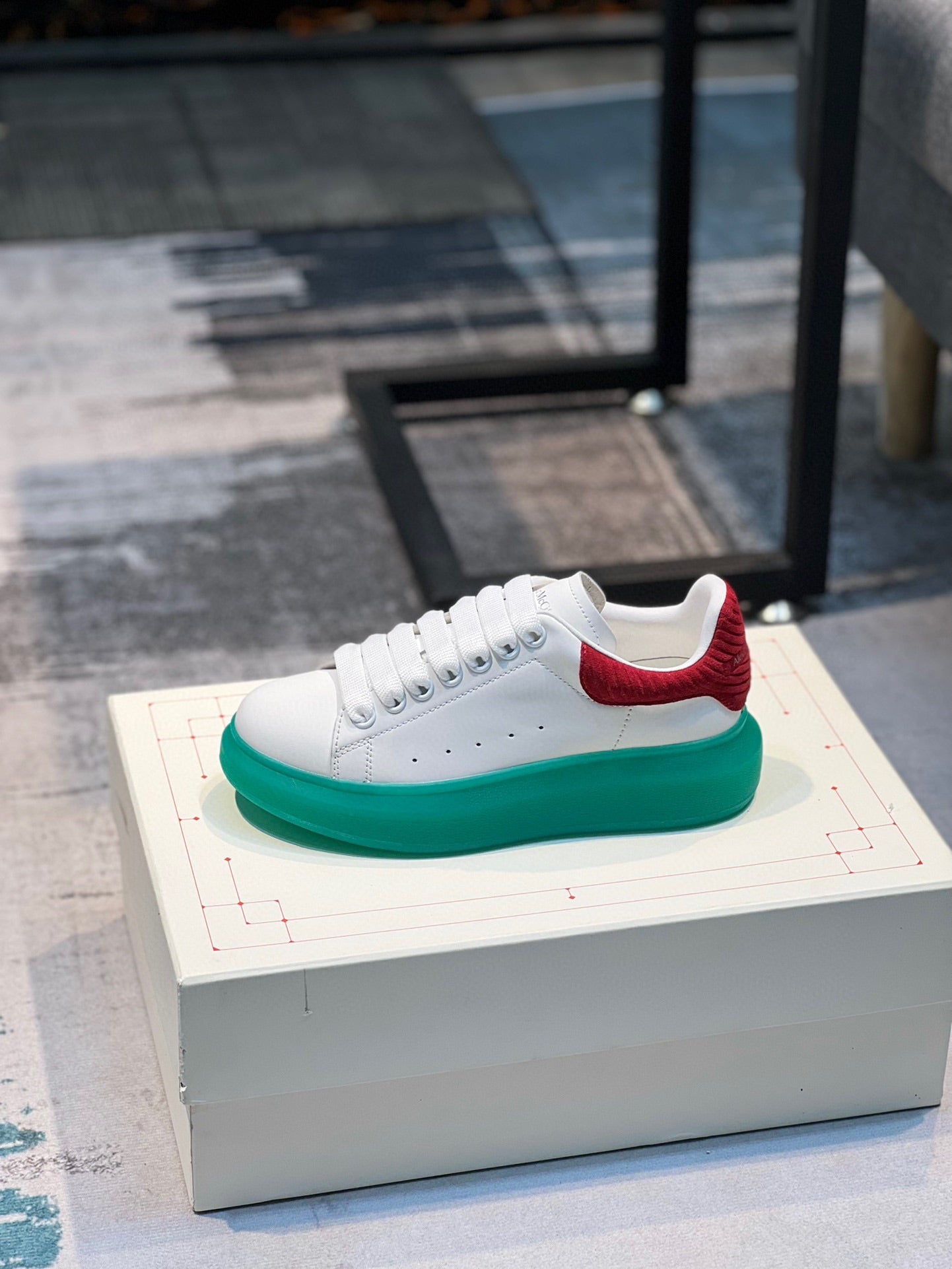 Alexander Mcqueen -037shores