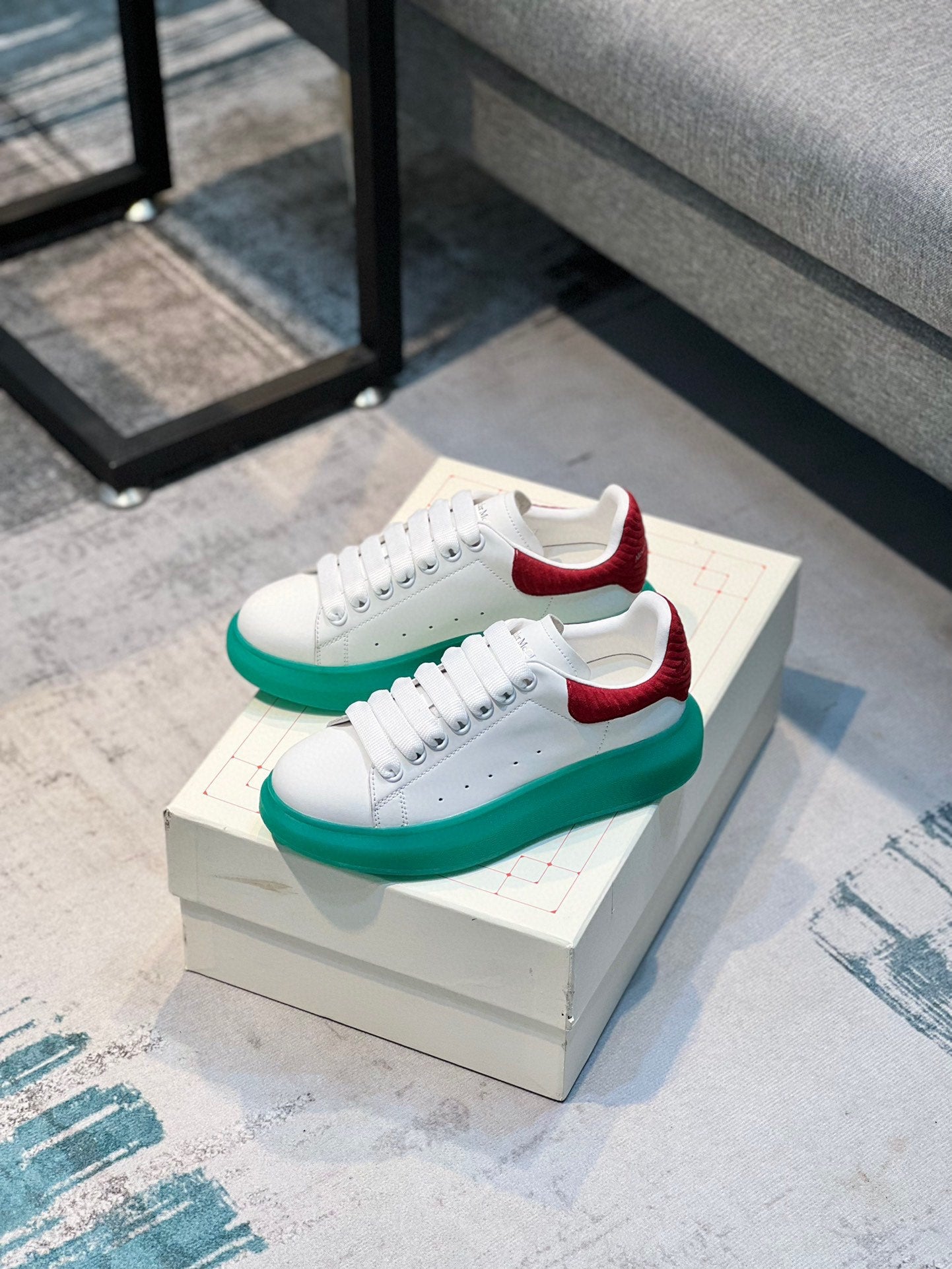 Alexander Mcqueen -037shores