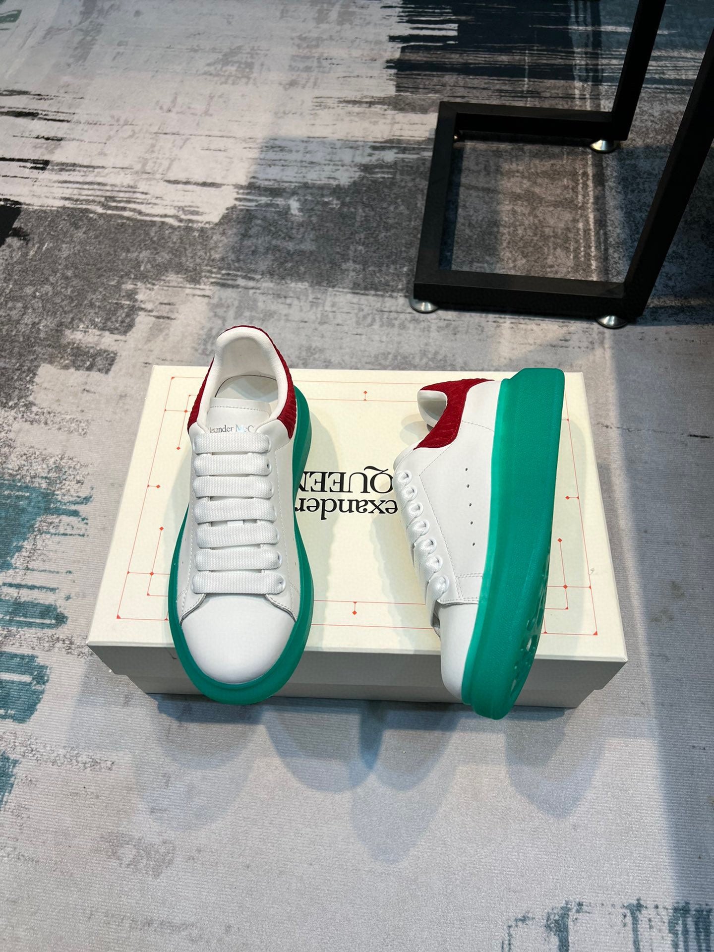 Alexander Mcqueen -037shores