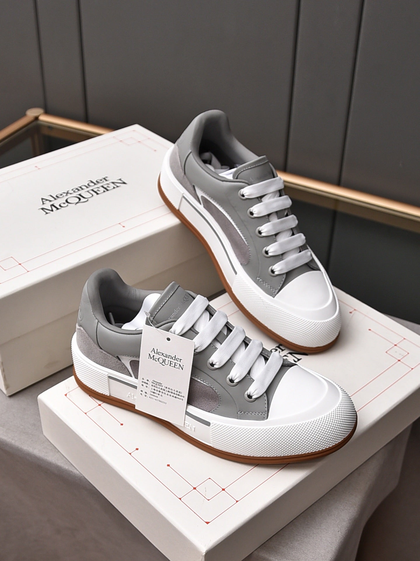 Alexander Mcqueen -038shores