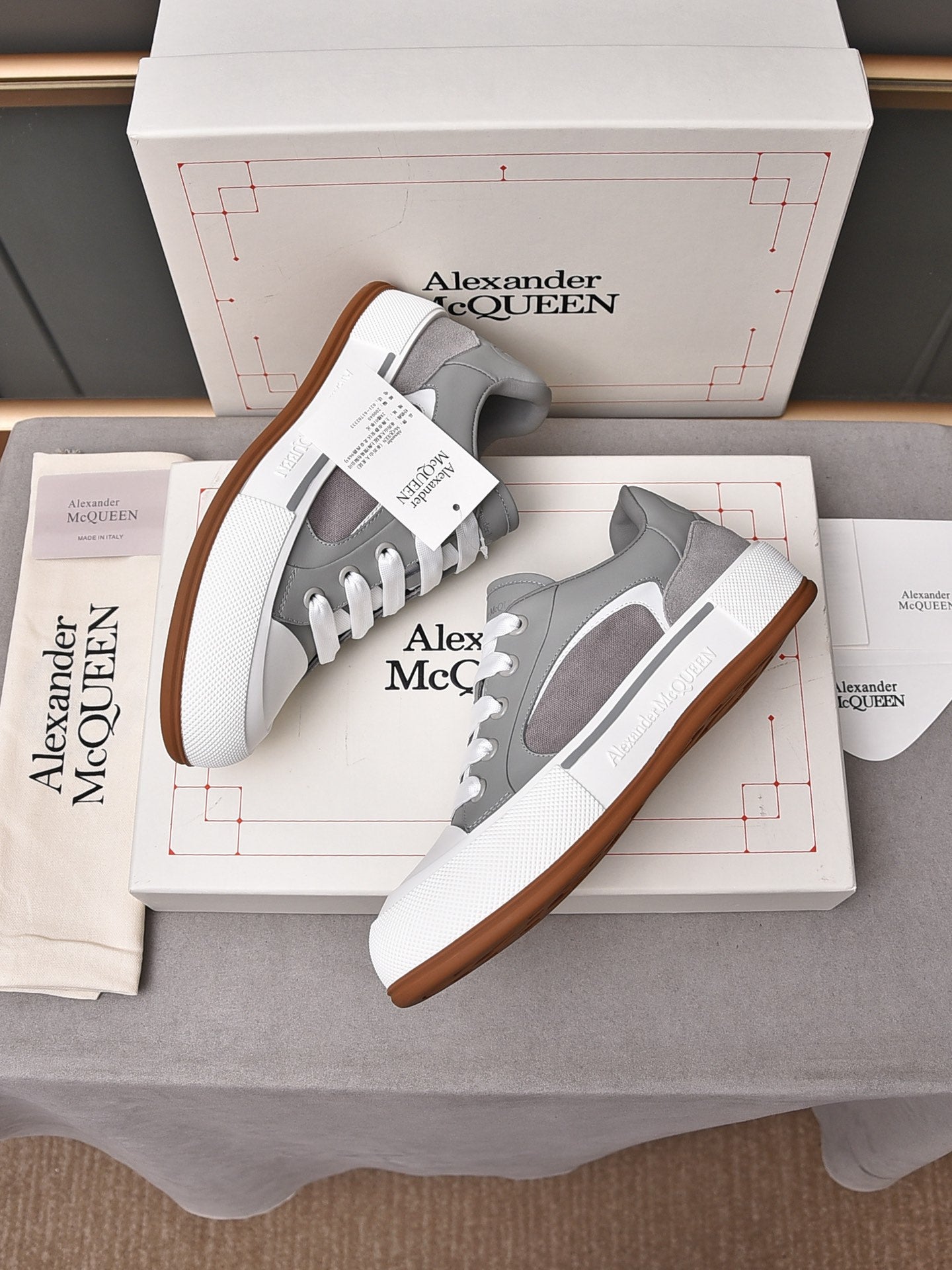Alexander Mcqueen -038shores