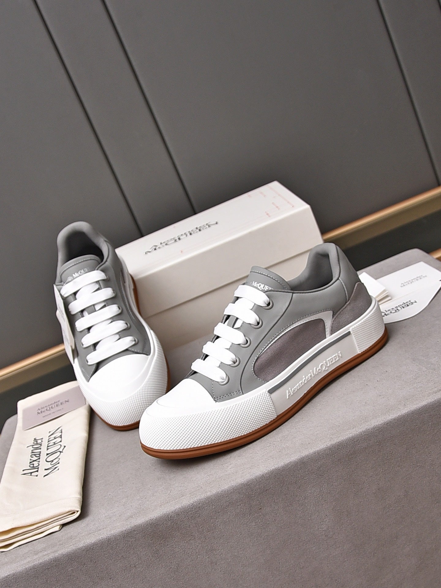 Alexander Mcqueen -038shores