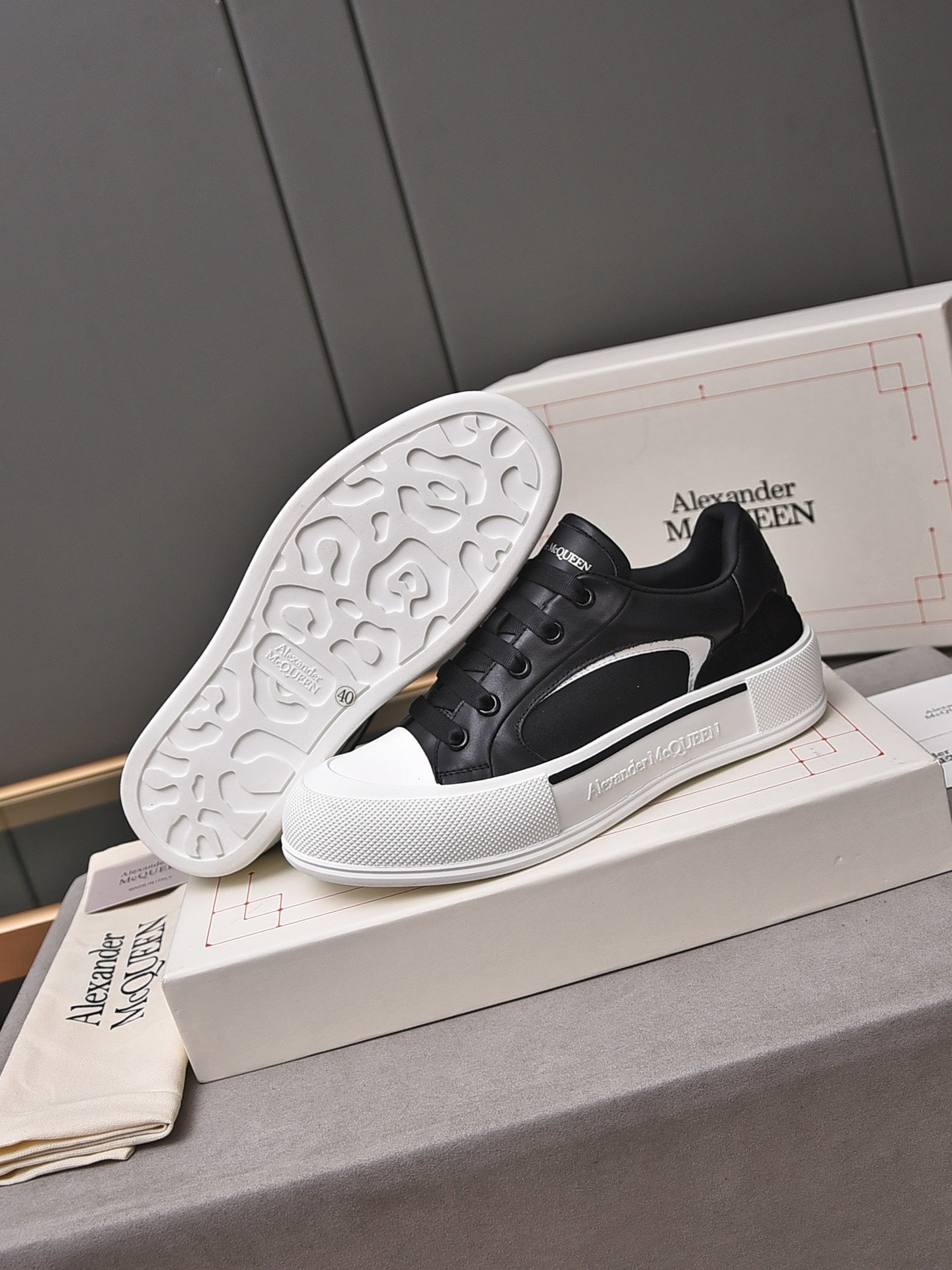 Alexander Mcqueen -039shores