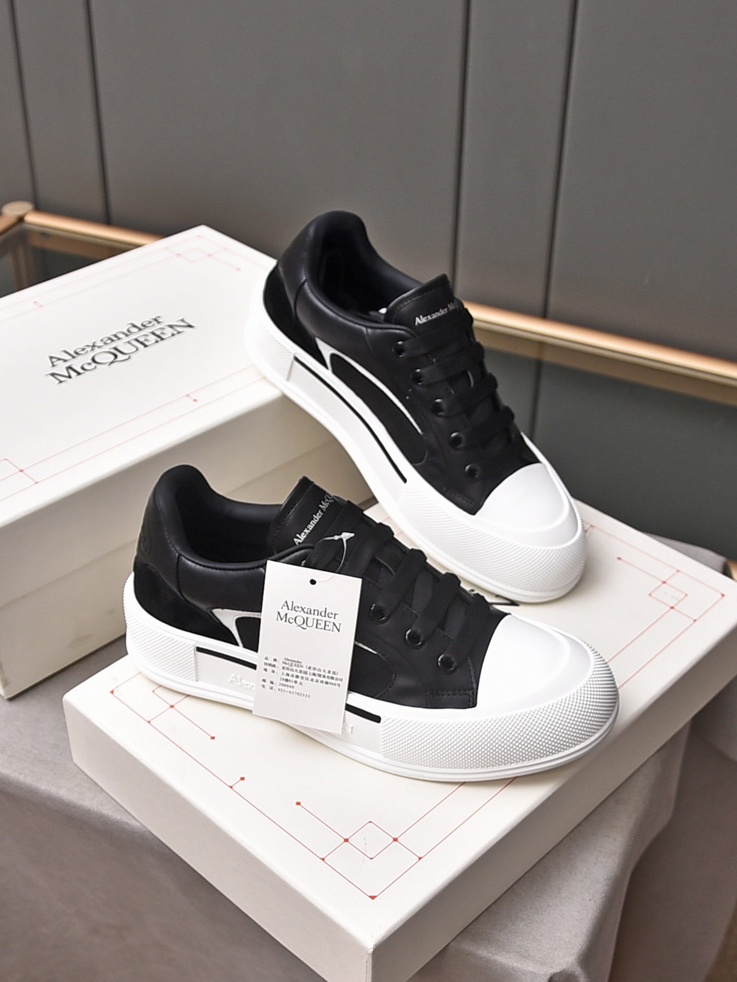 Alexander Mcqueen -039shores