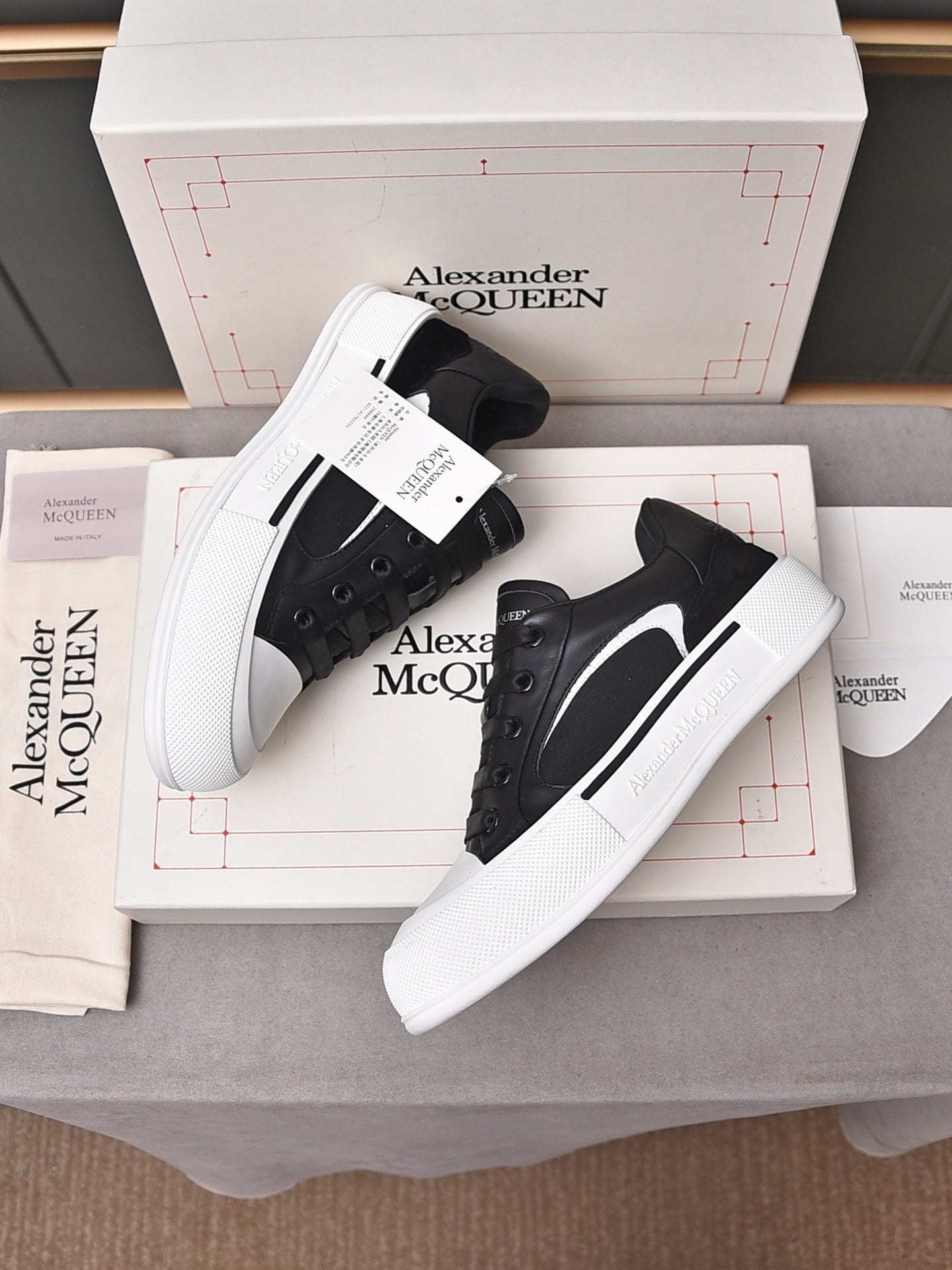 Alexander Mcqueen -039shores