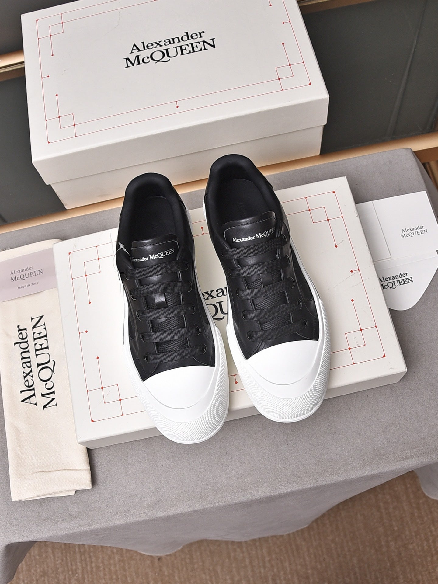 Alexander Mcqueen -039shores