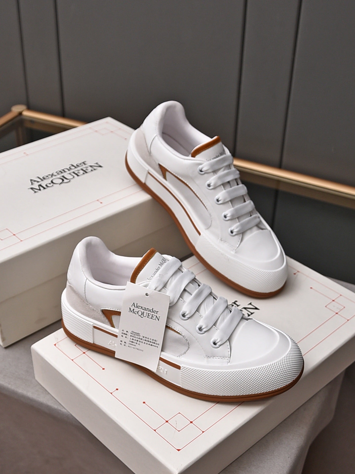 Alexander Mcqueen -040shores