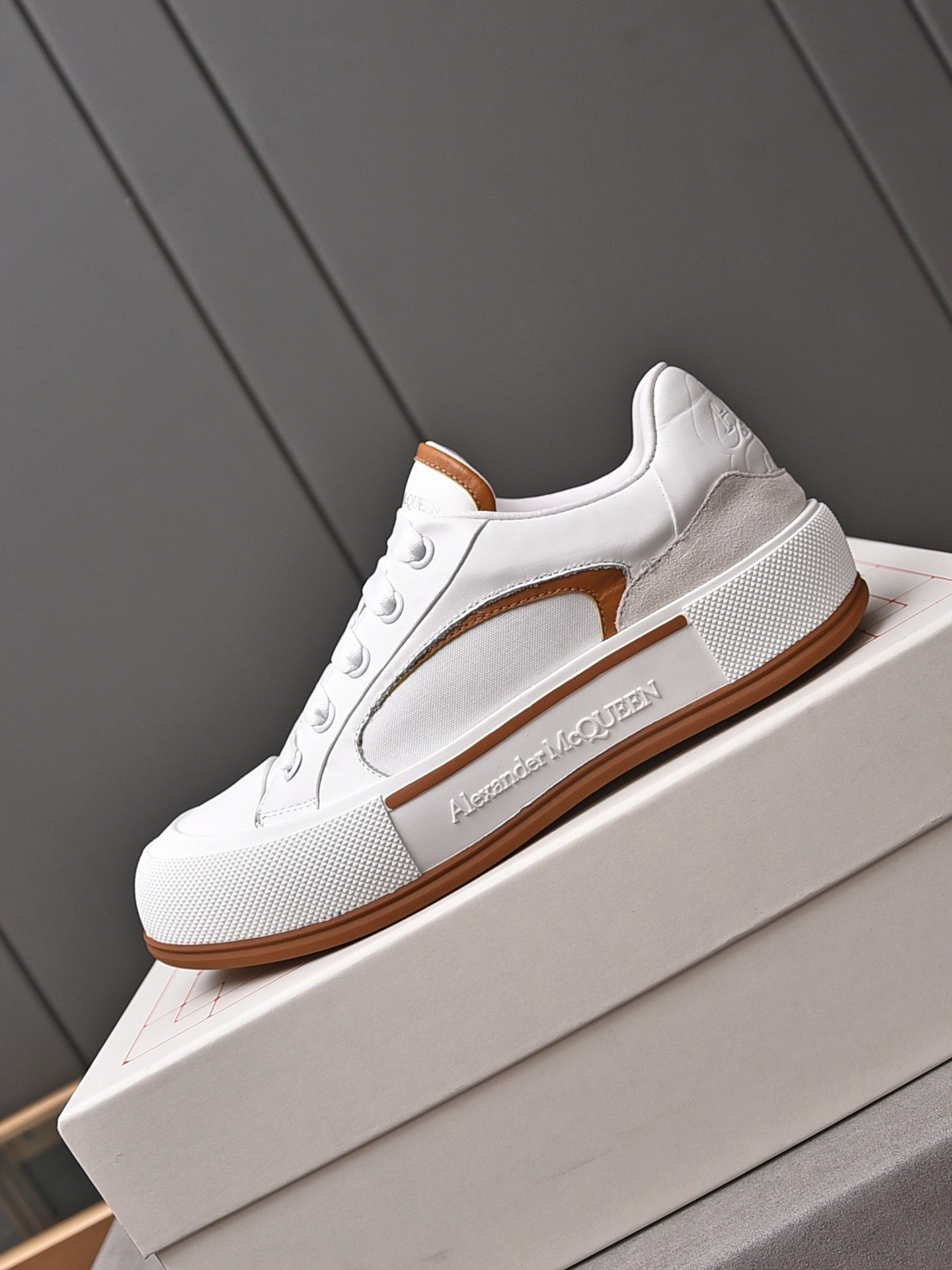 Alexander Mcqueen -040shores