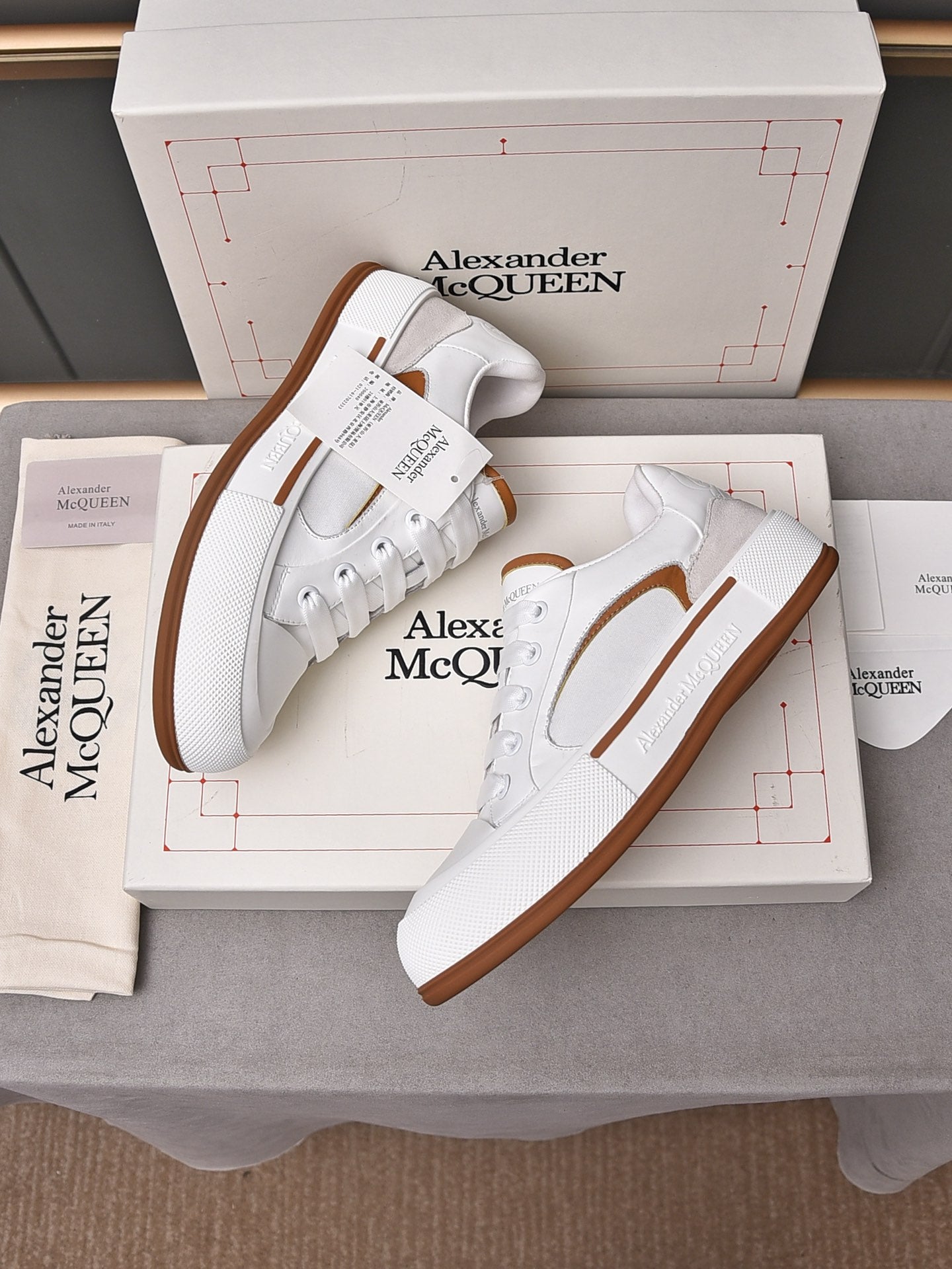 Alexander Mcqueen -040shores