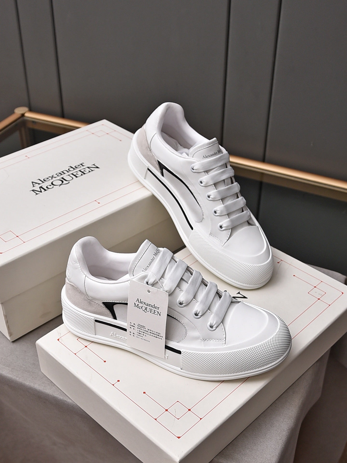 Alexander Mcqueen -041shores
