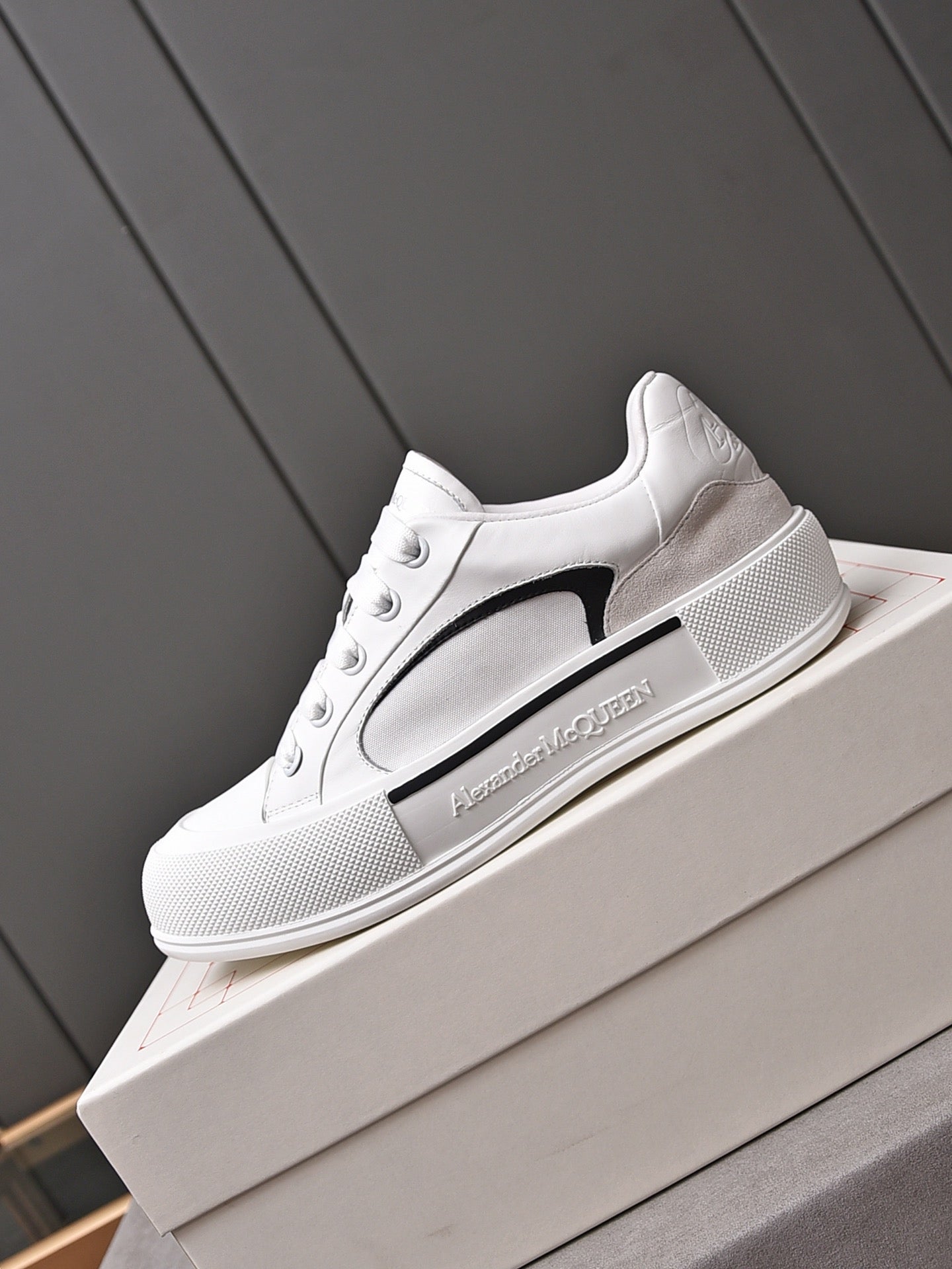 Alexander Mcqueen -041shores
