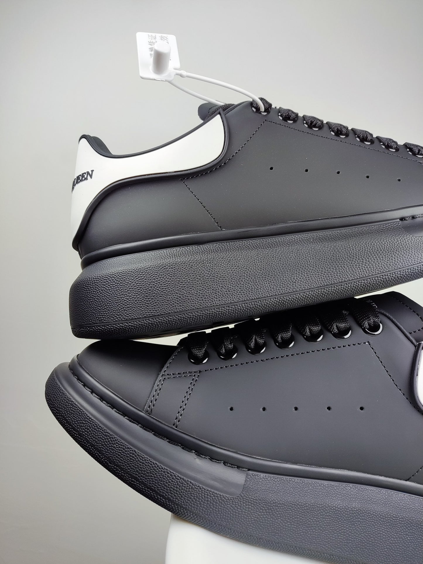 Alexander Mcqueen -042shores