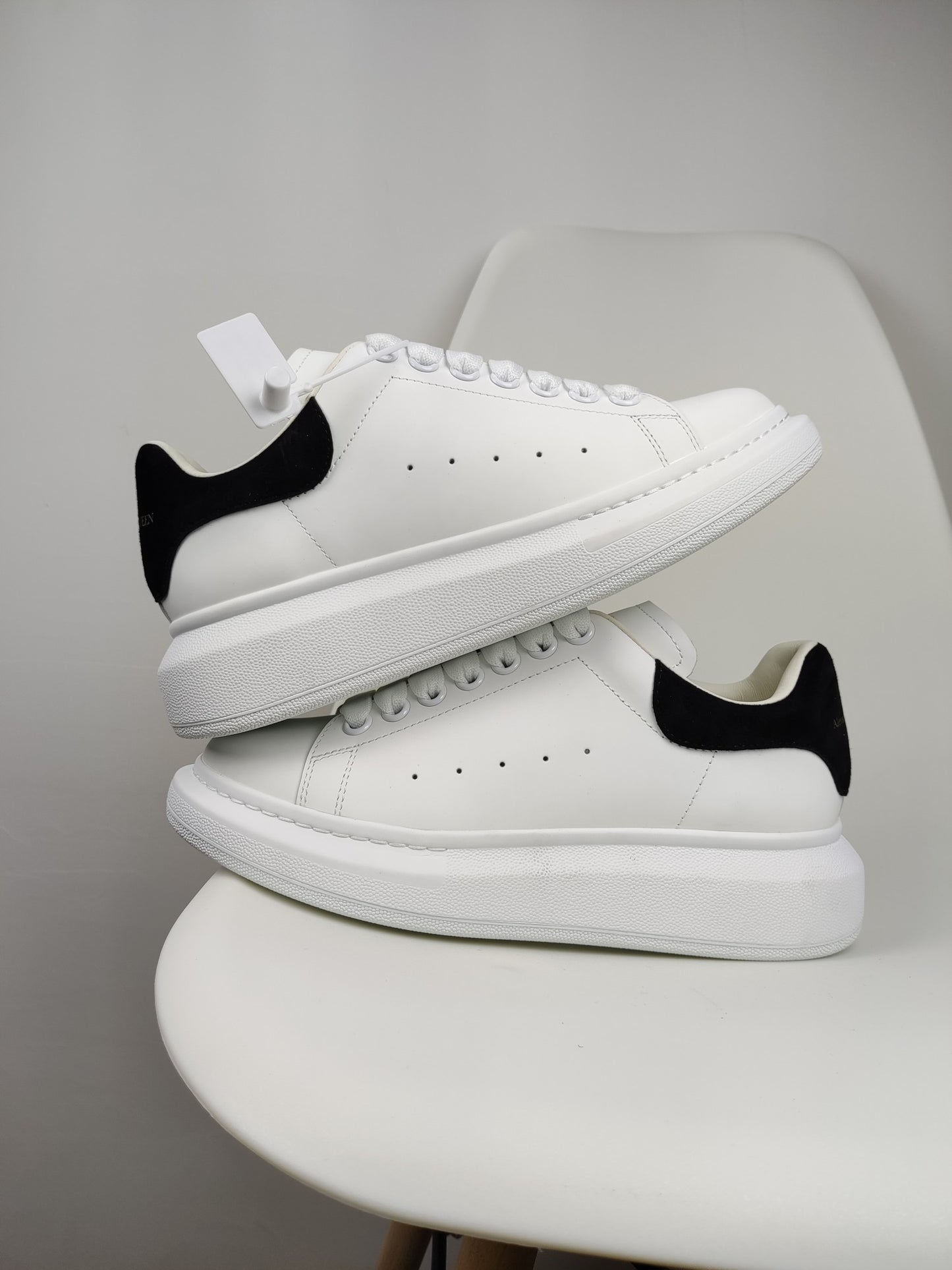 Alexander Mcqueen -043shores
