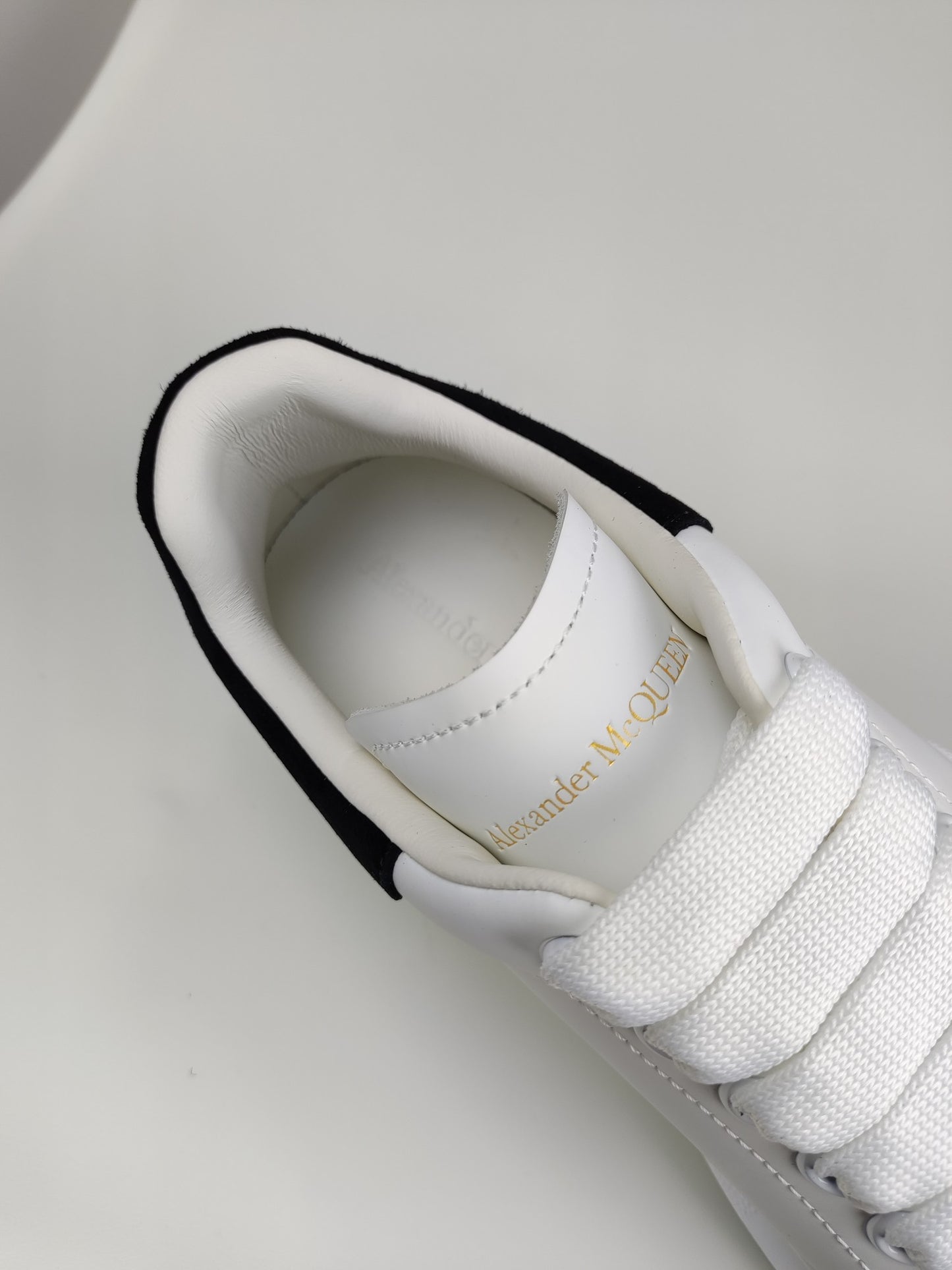 Alexander Mcqueen -043shores