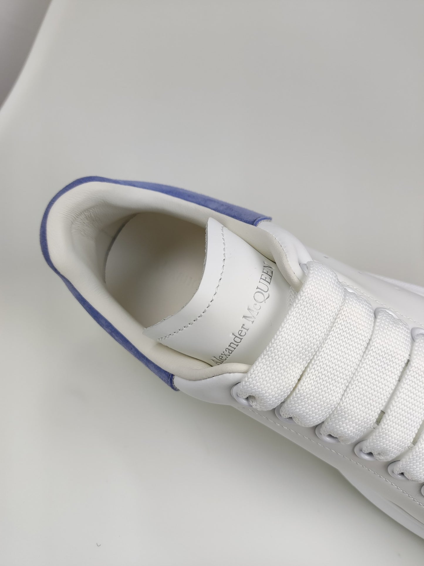 Alexander Mcqueen -044shores