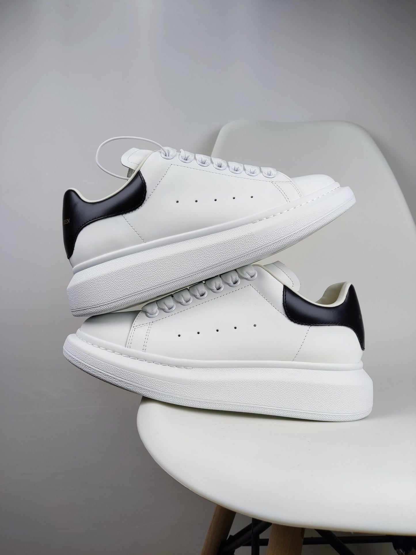 Alexander Mcqueen -045shores