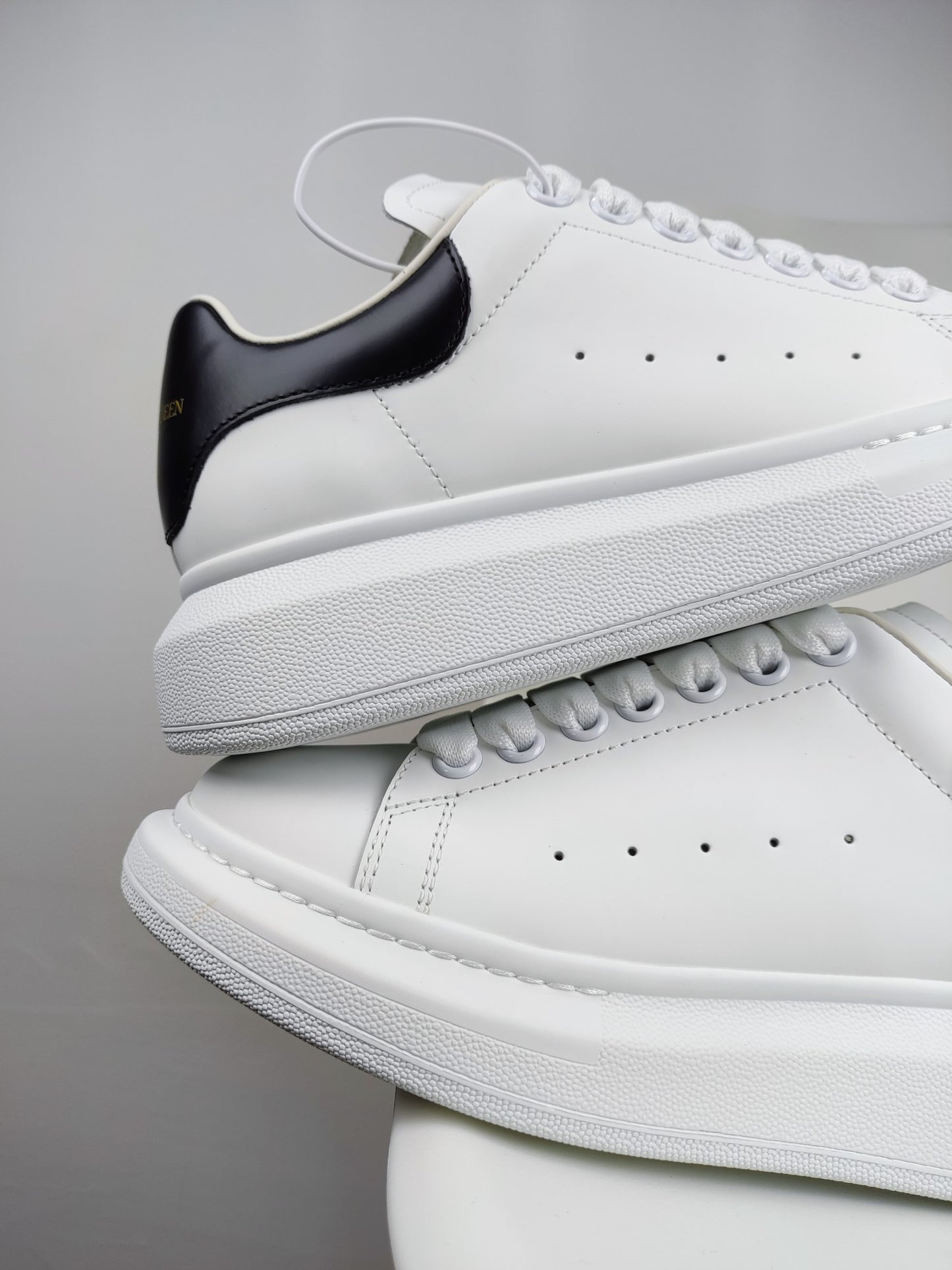 Alexander Mcqueen -045shores