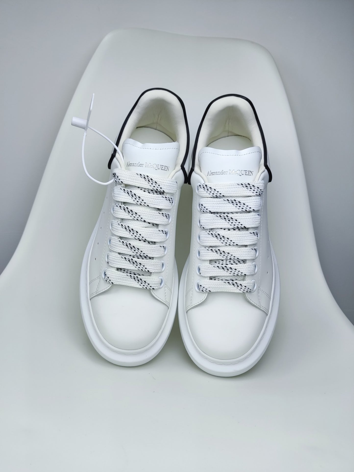 Alexander Mcqueen -046shores