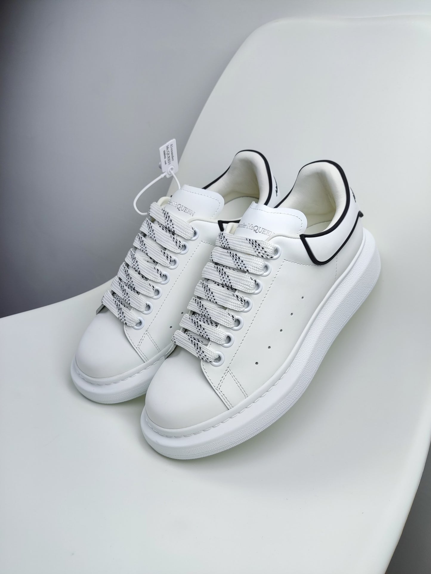 Alexander Mcqueen -046shores