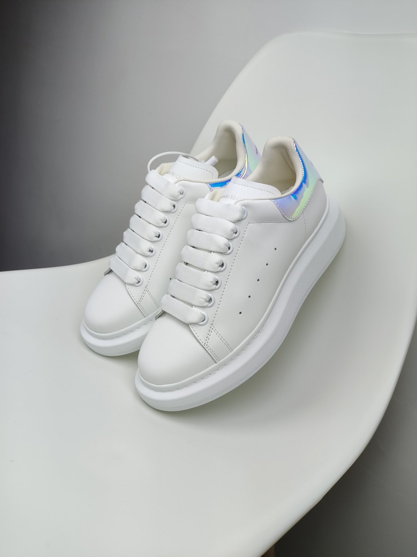 Alexander Mcqueen -048shores