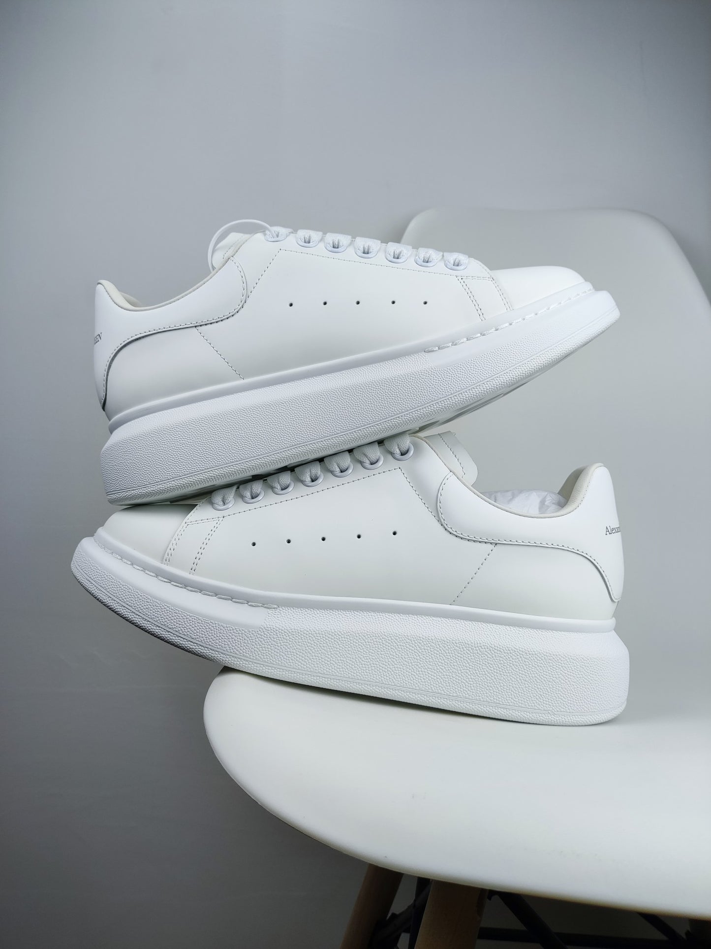 Alexander Mcqueen -051shores