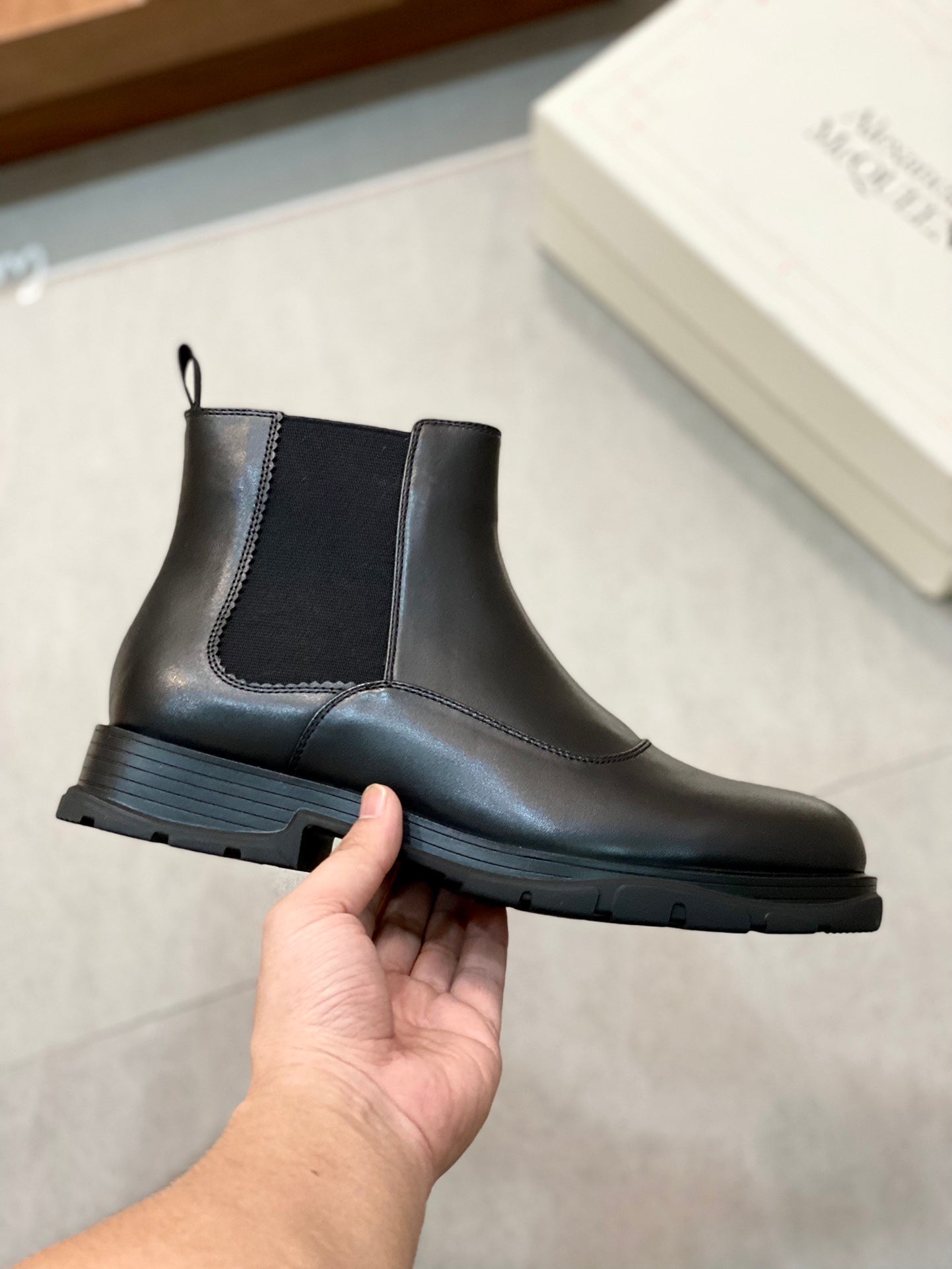 Alexander Mcqueen -054shores