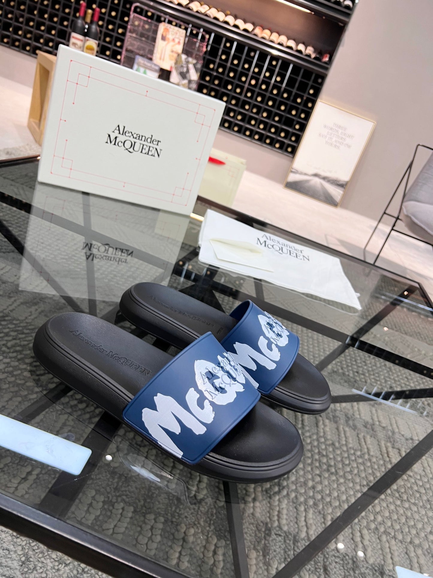 Alexander Mcqueen -055shores