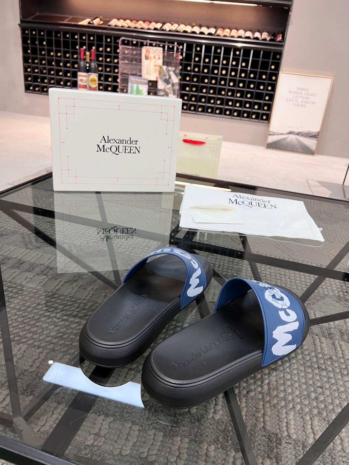Alexander Mcqueen -055shores