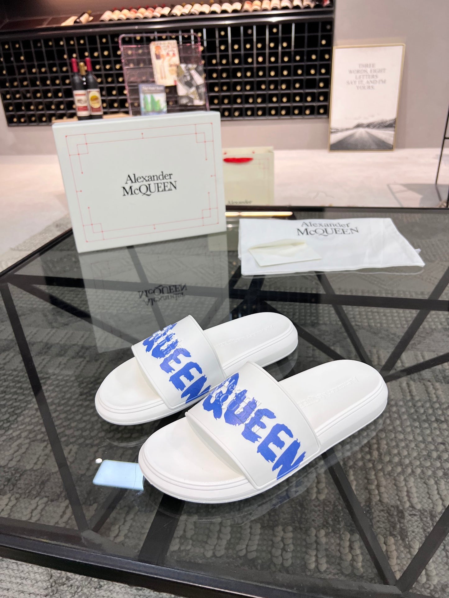Alexander Mcqueen -056shores