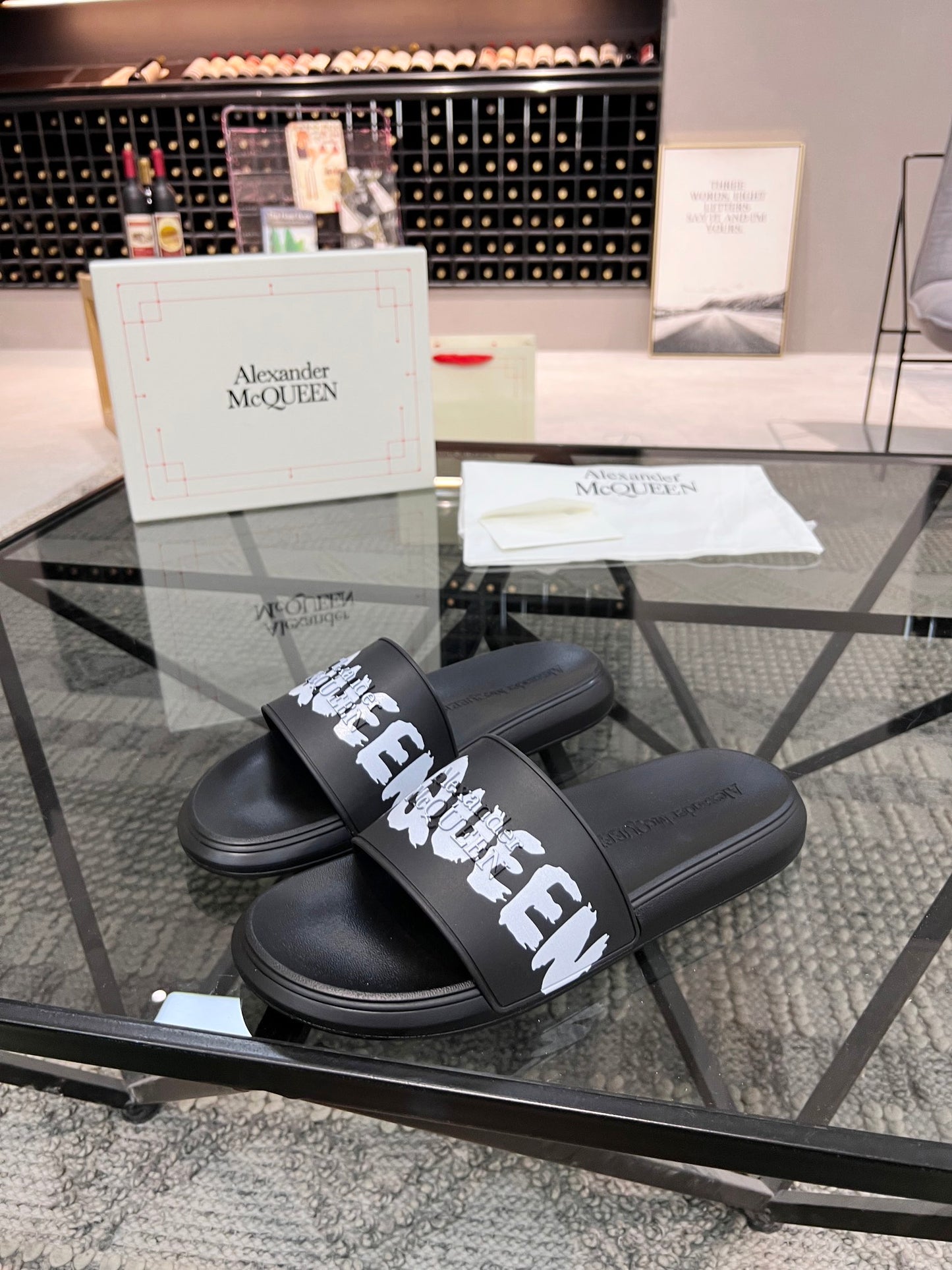 Alexander Mcqueen -057shores