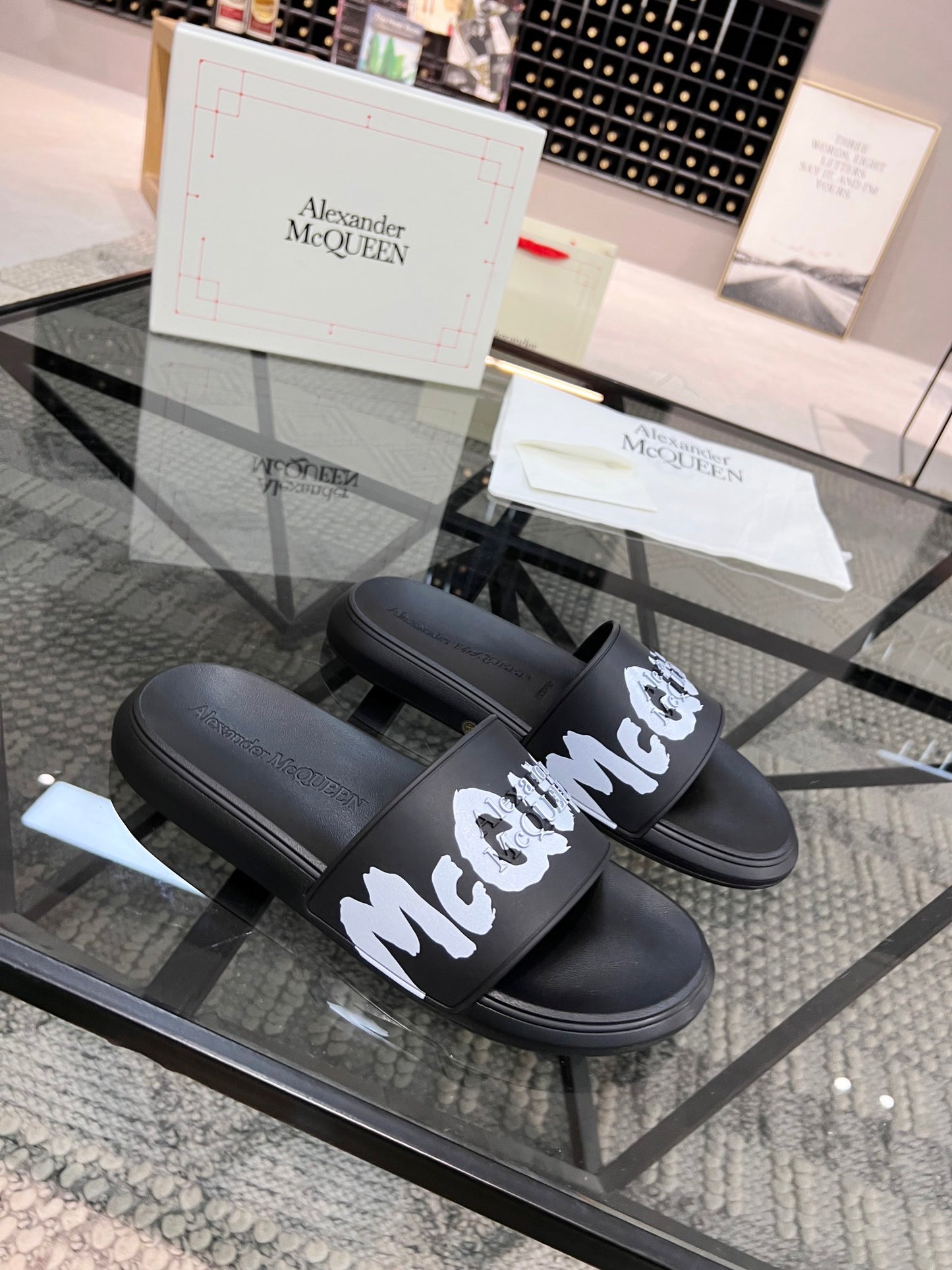 Alexander Mcqueen -057shores