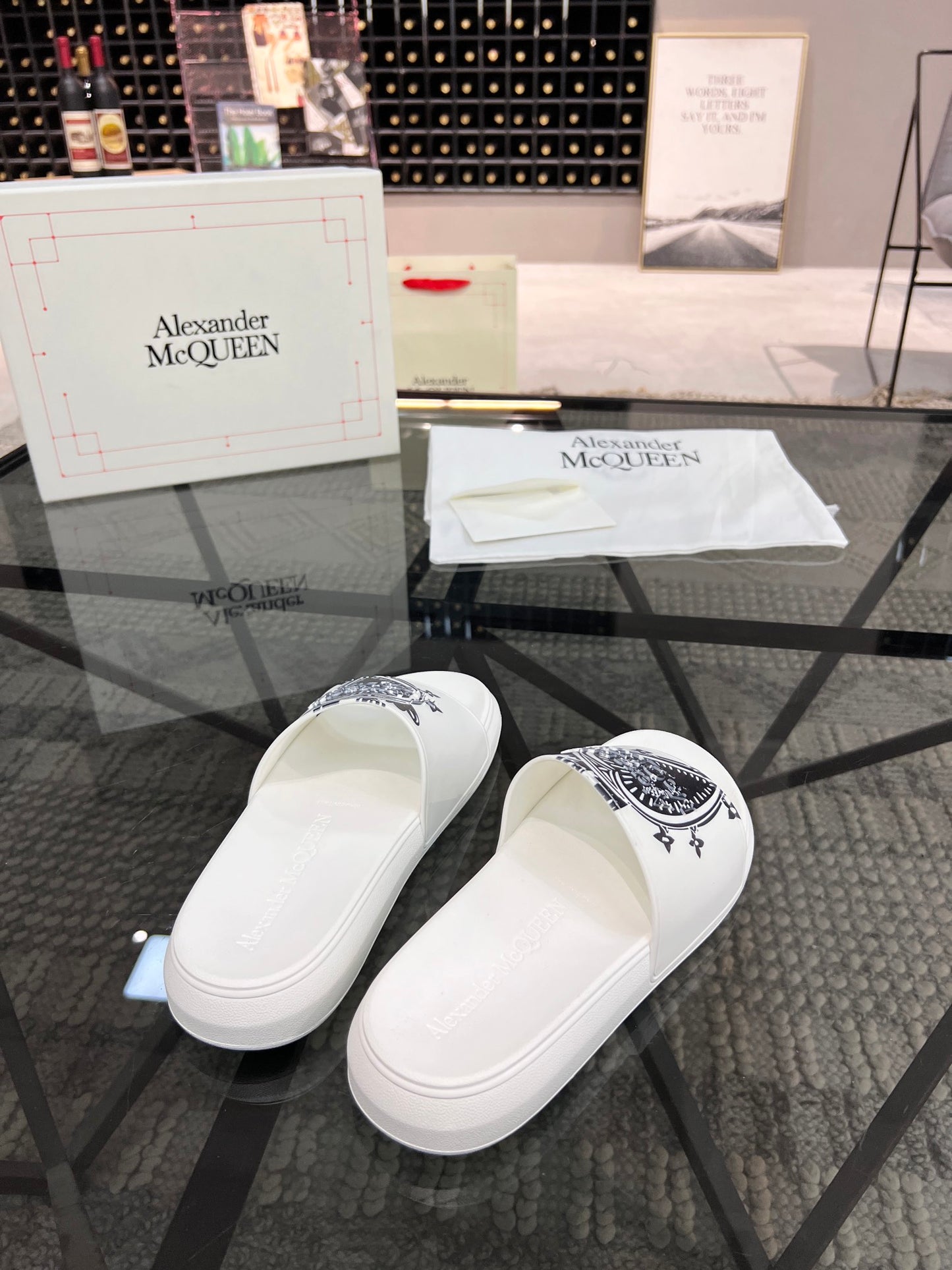 Alexander Mcqueen -060shores