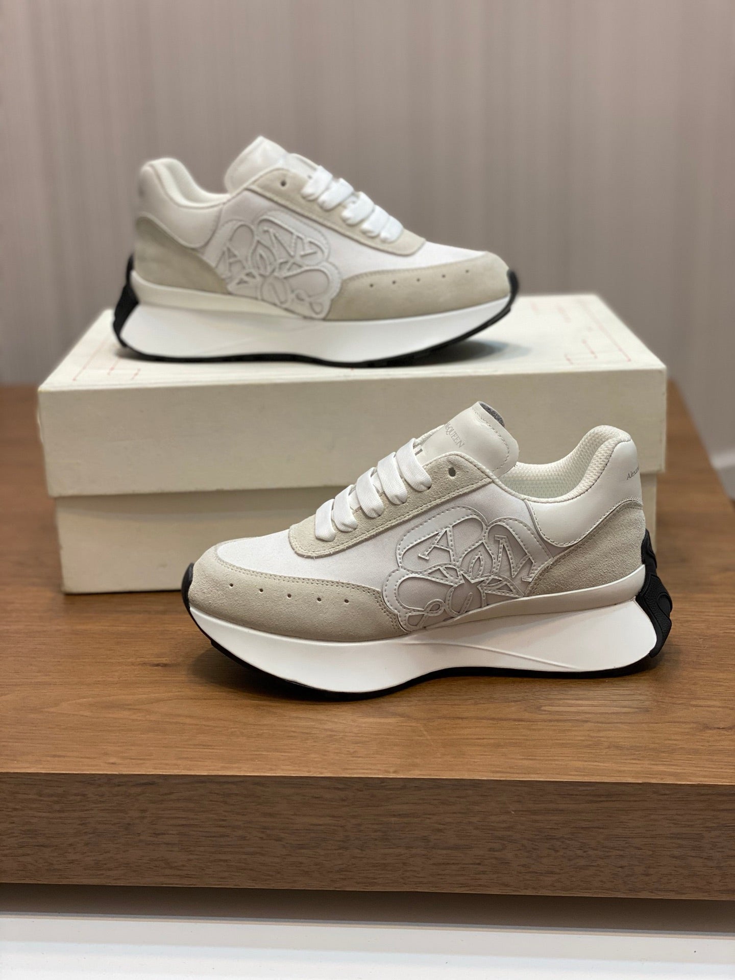 Alexander Mcqueen -061shores