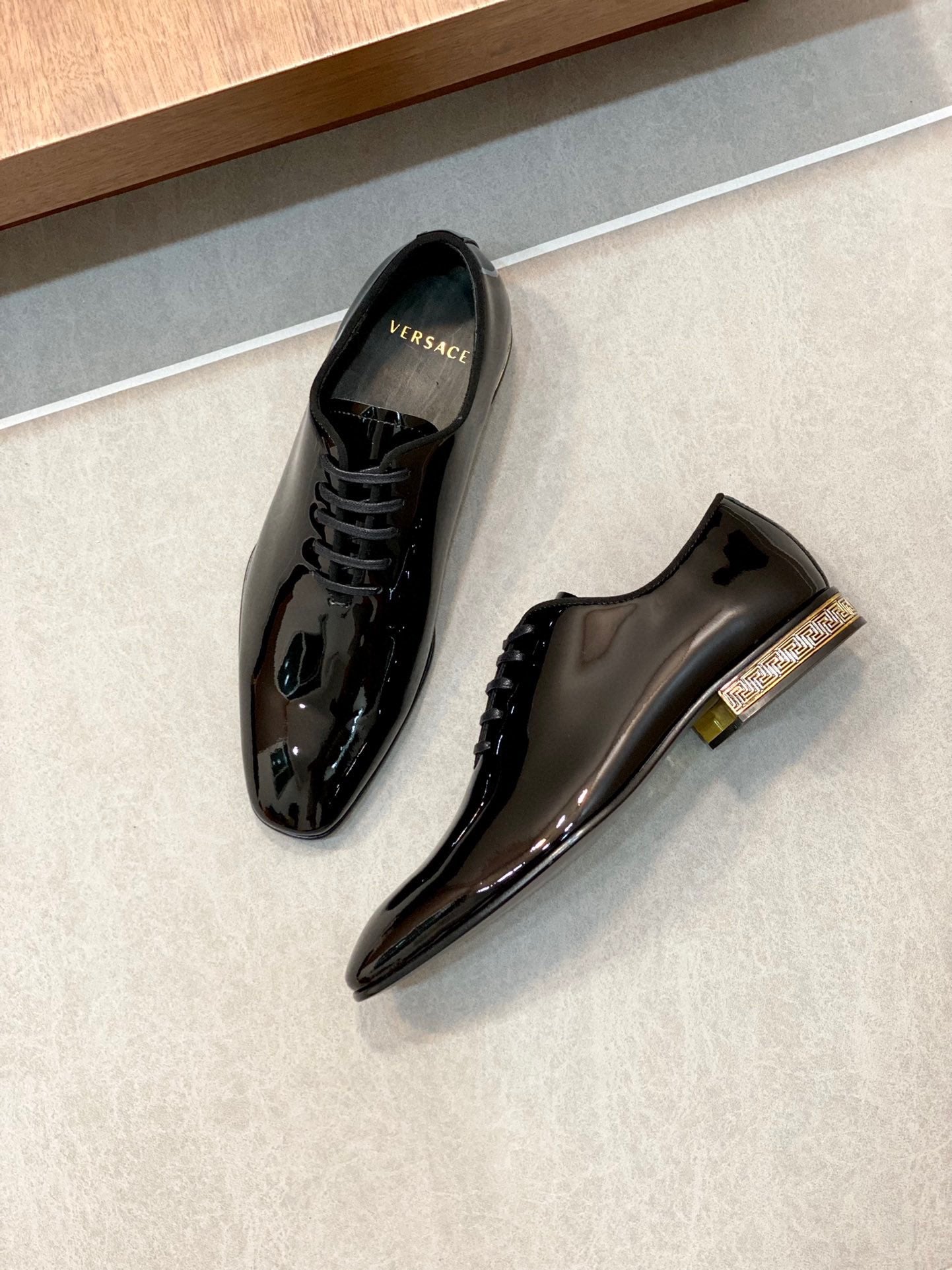 VERSACE-030Shoes