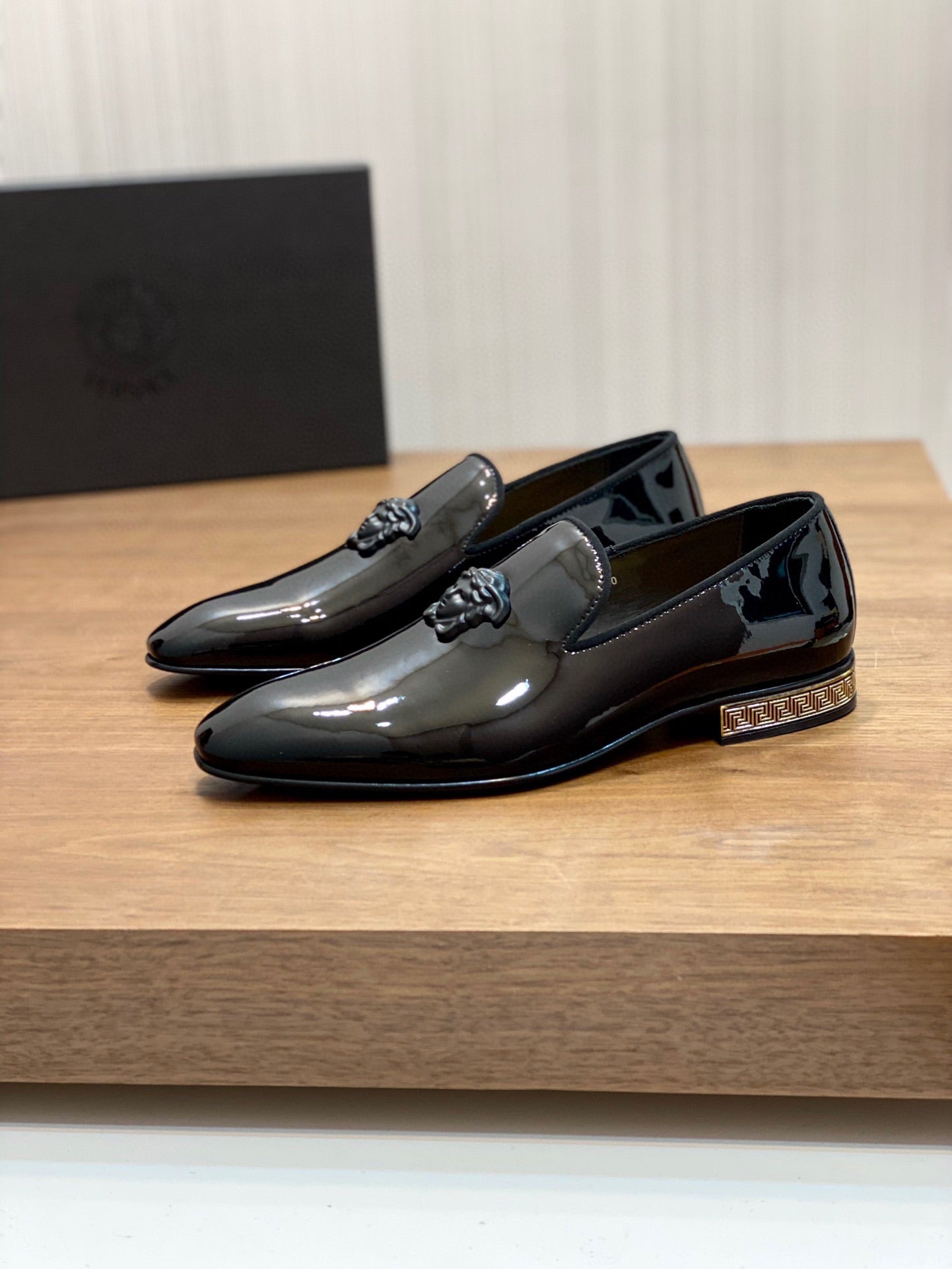 VERSACE-031Shoes