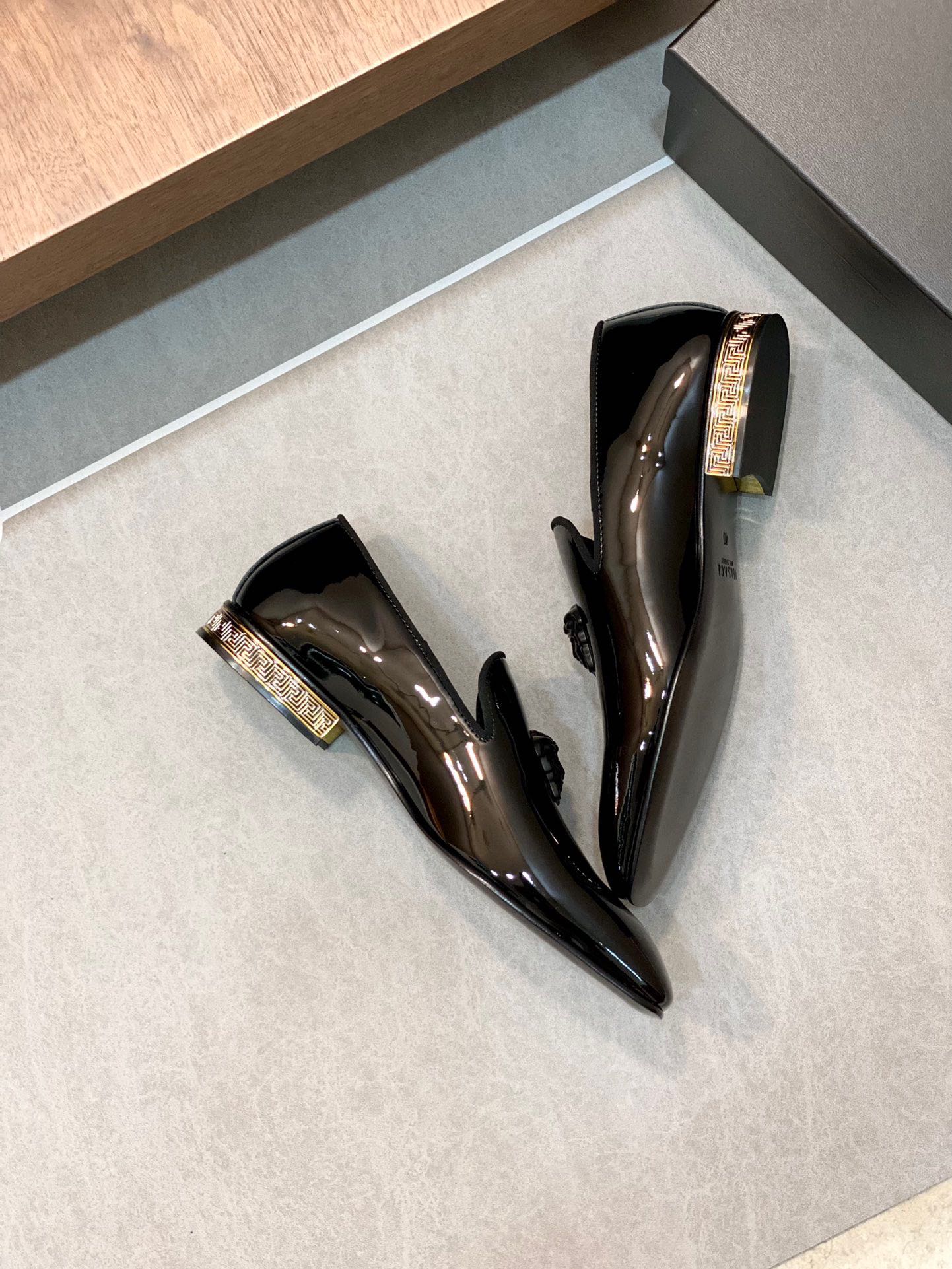 VERSACE-031Shoes