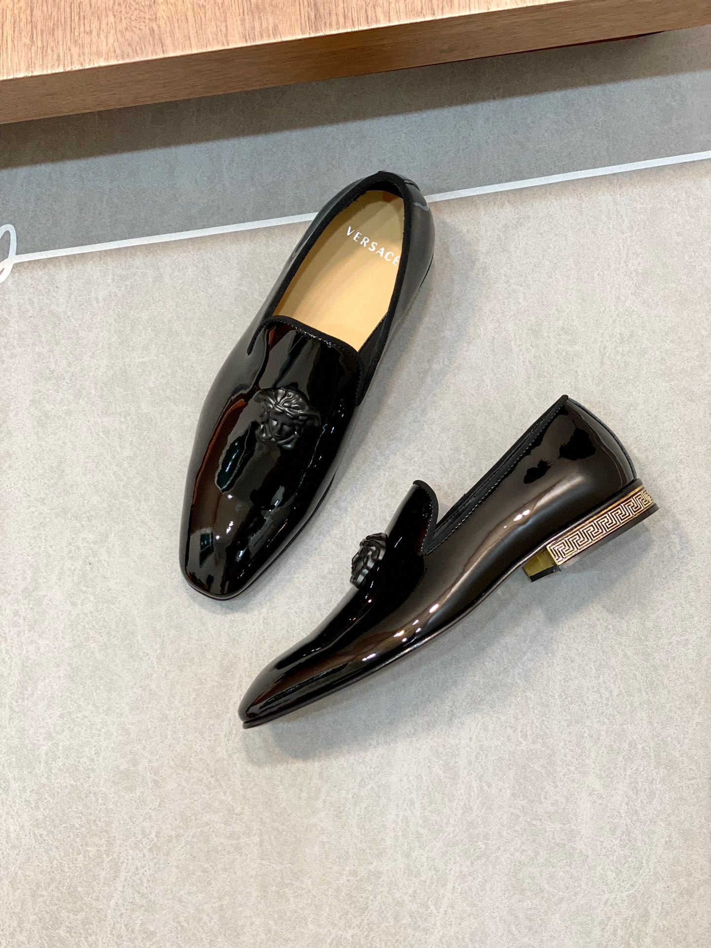 VERSACE-031Shoes