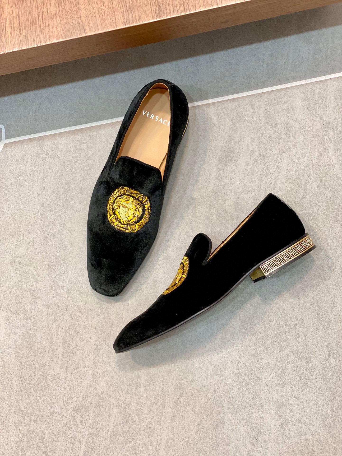 VERSACE-032Shoes