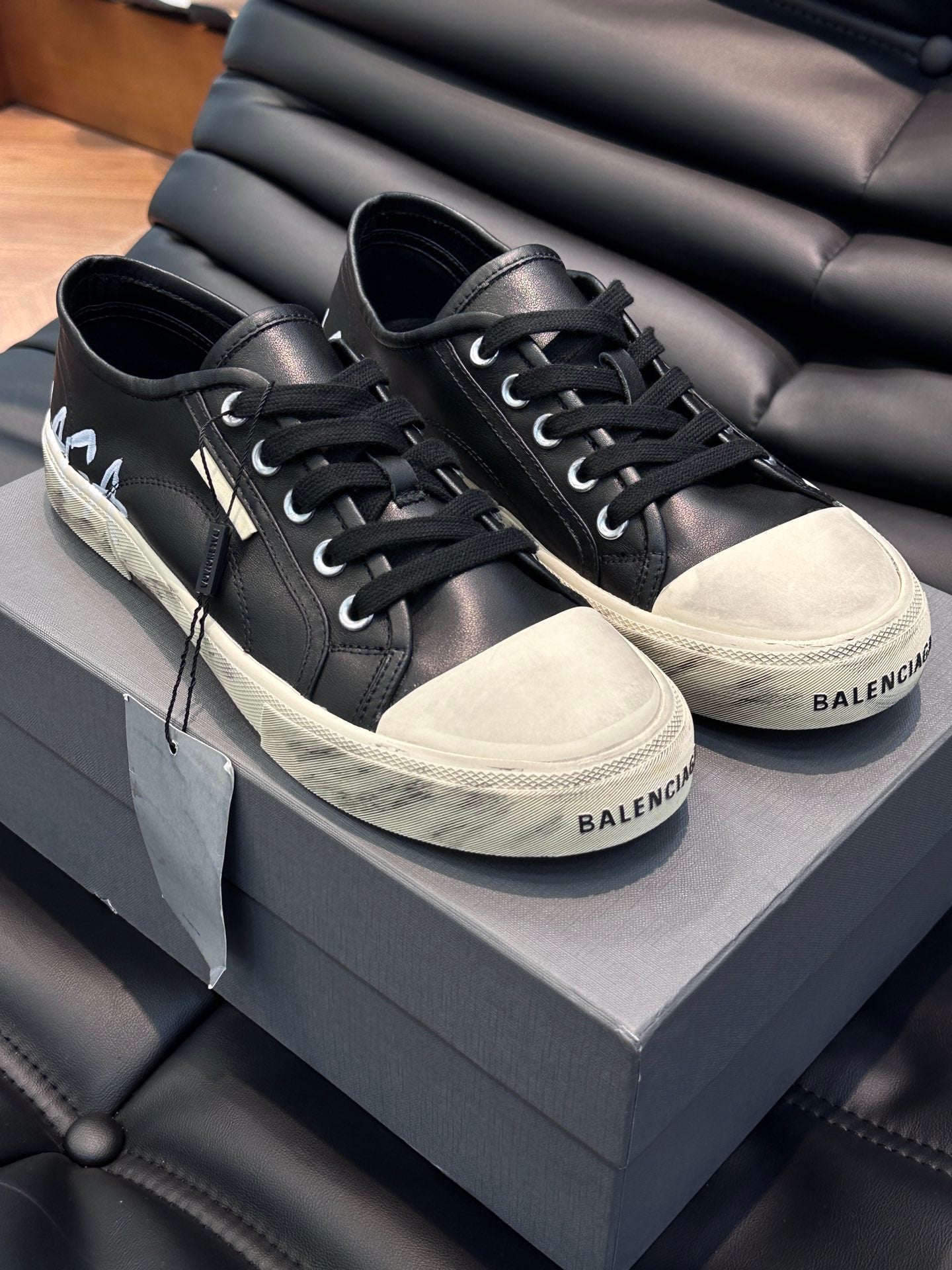 BALENCIAGA-104Shoes