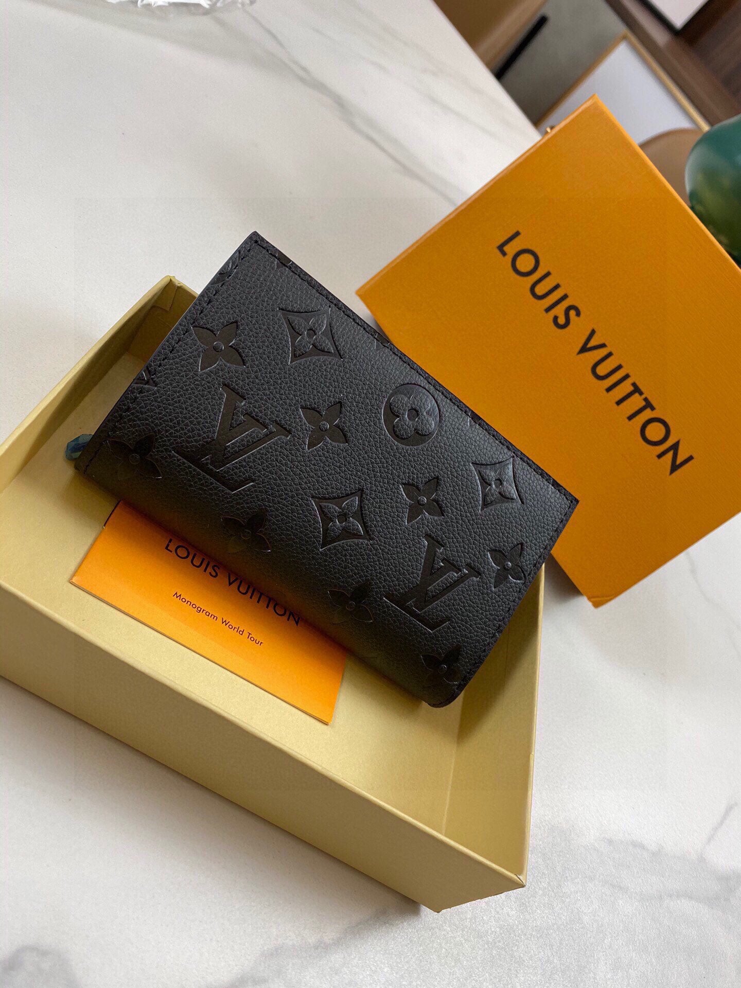 LV-006Wallet