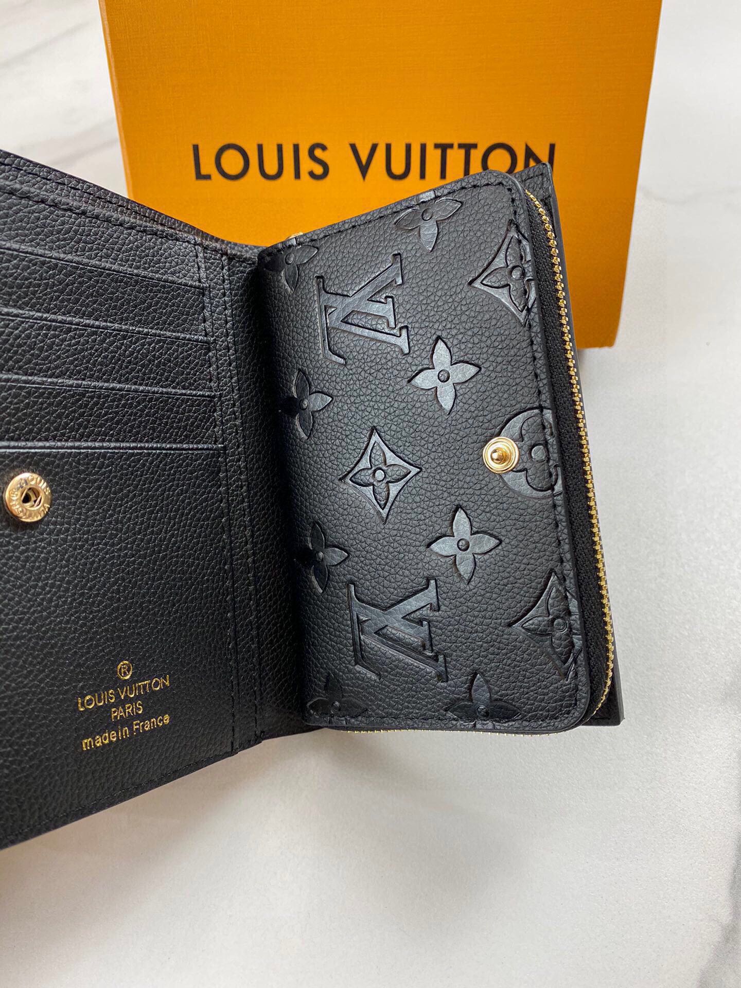 LV-006Wallet