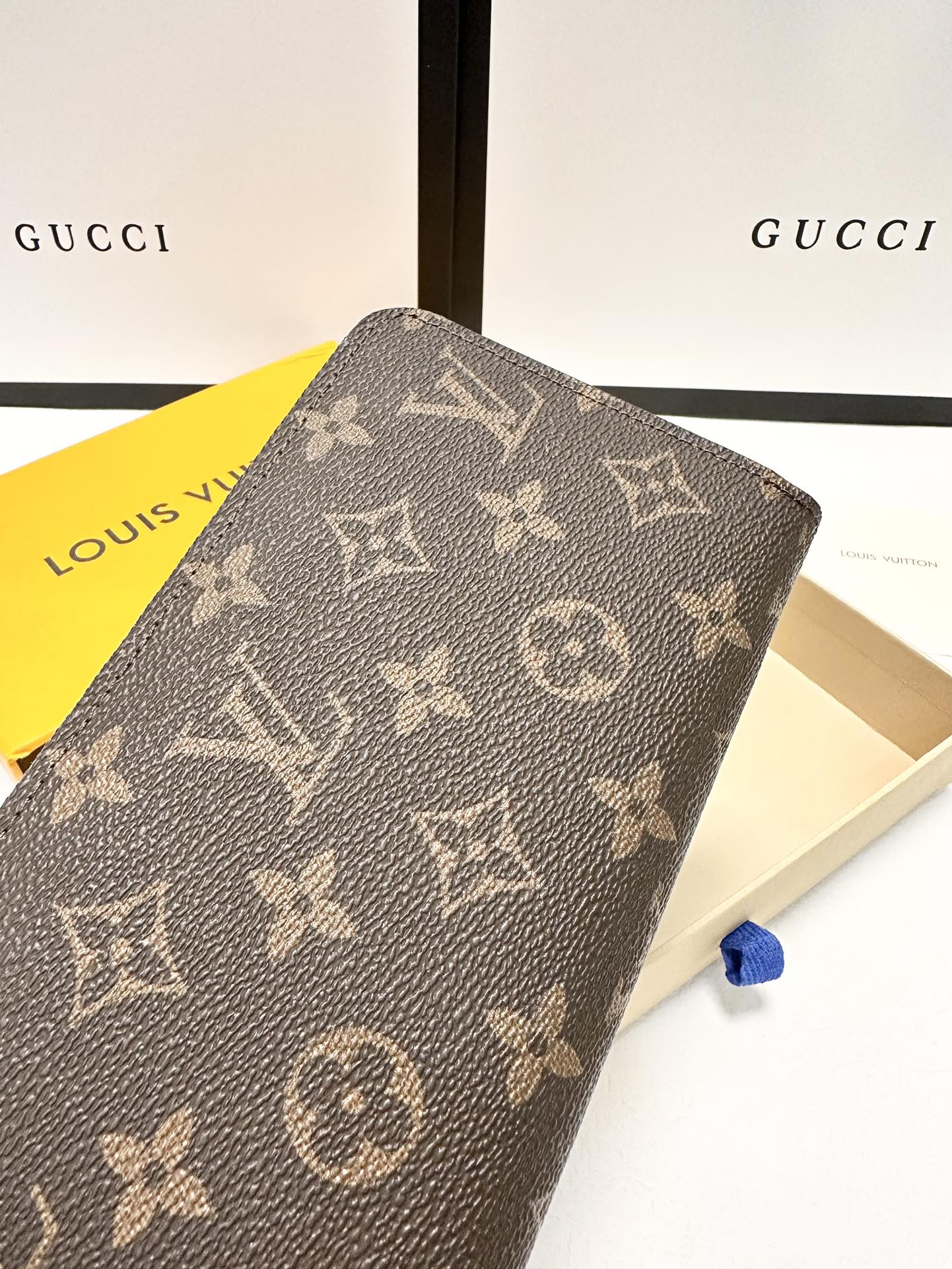 LV-007Wallet