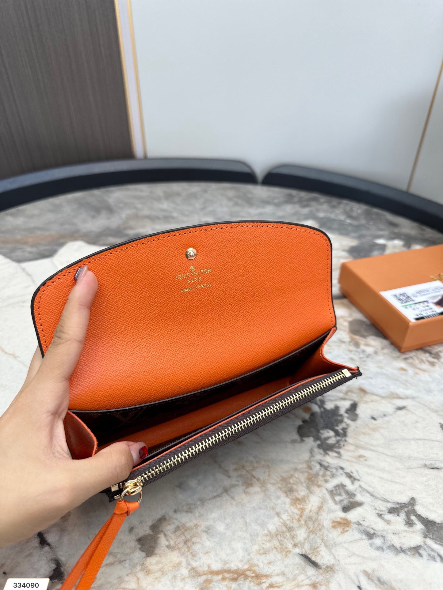 LV-008Wallet