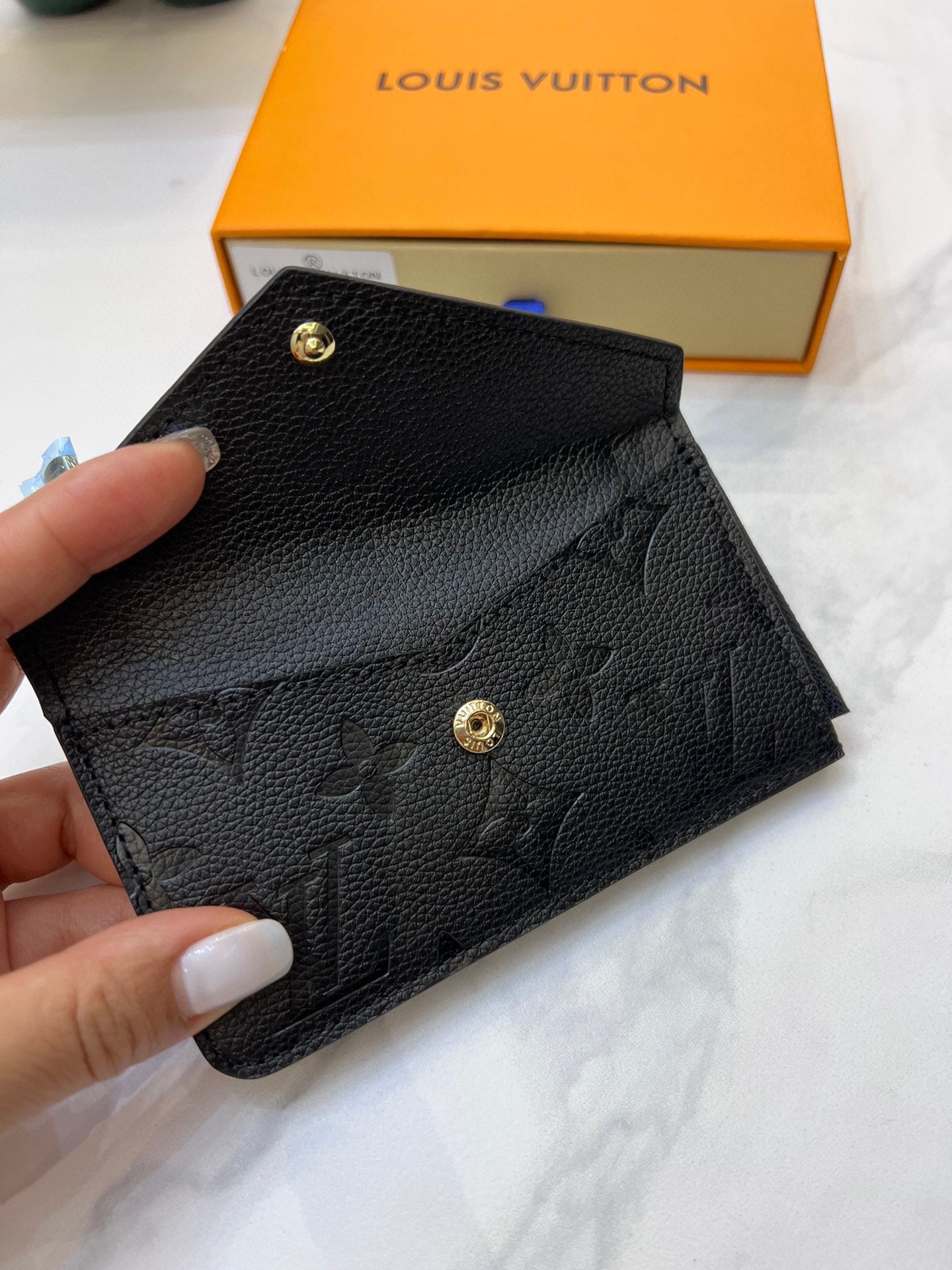 LV-011Wallet
