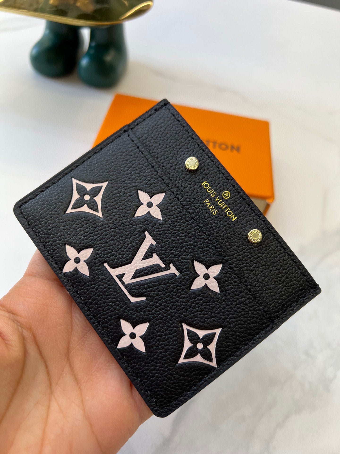 LV-012Wallet