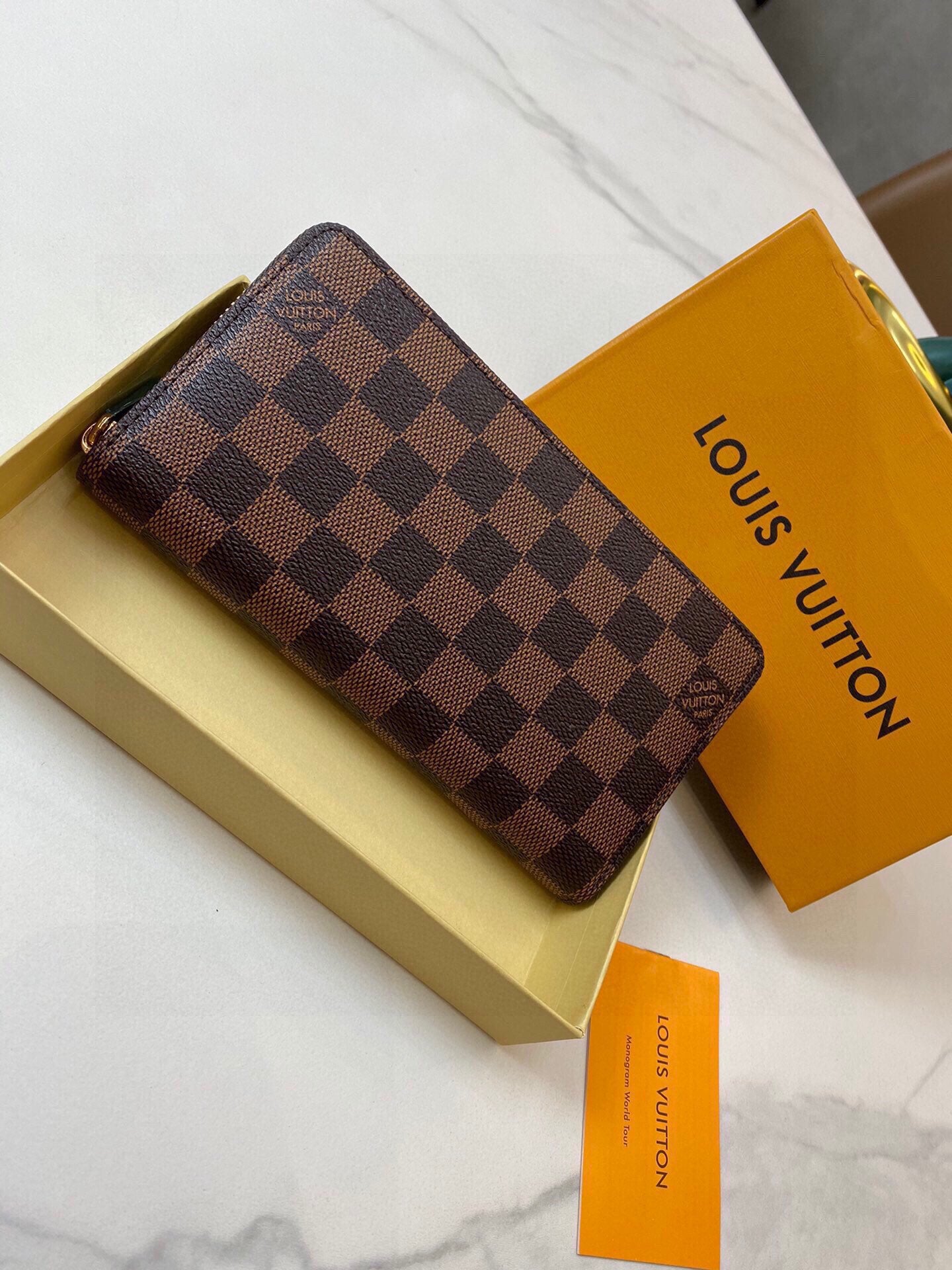 LV-023Wallet